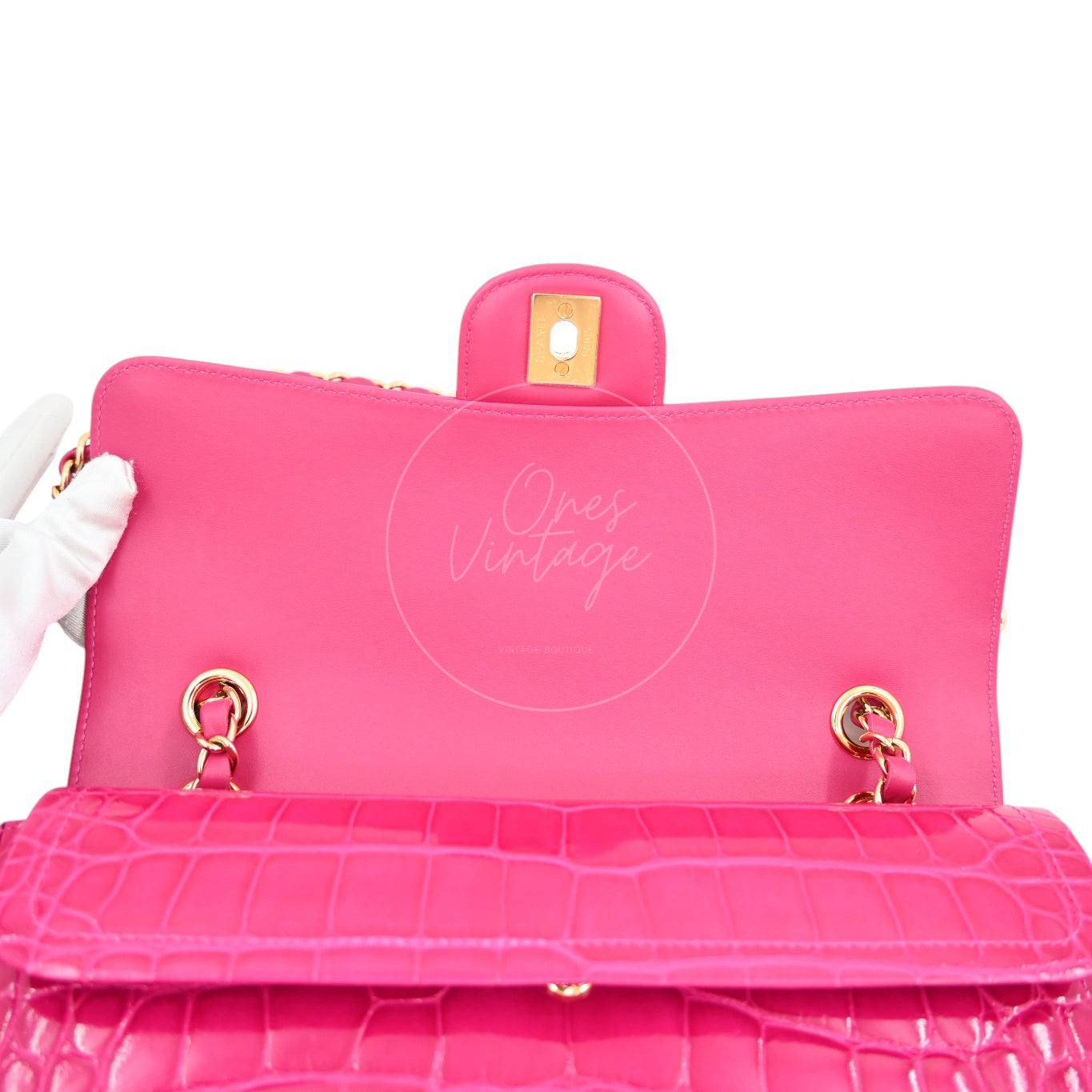 [Pre-owned] Chanel Shiny Pink Alligator GHW Medium Classic Flap Bag