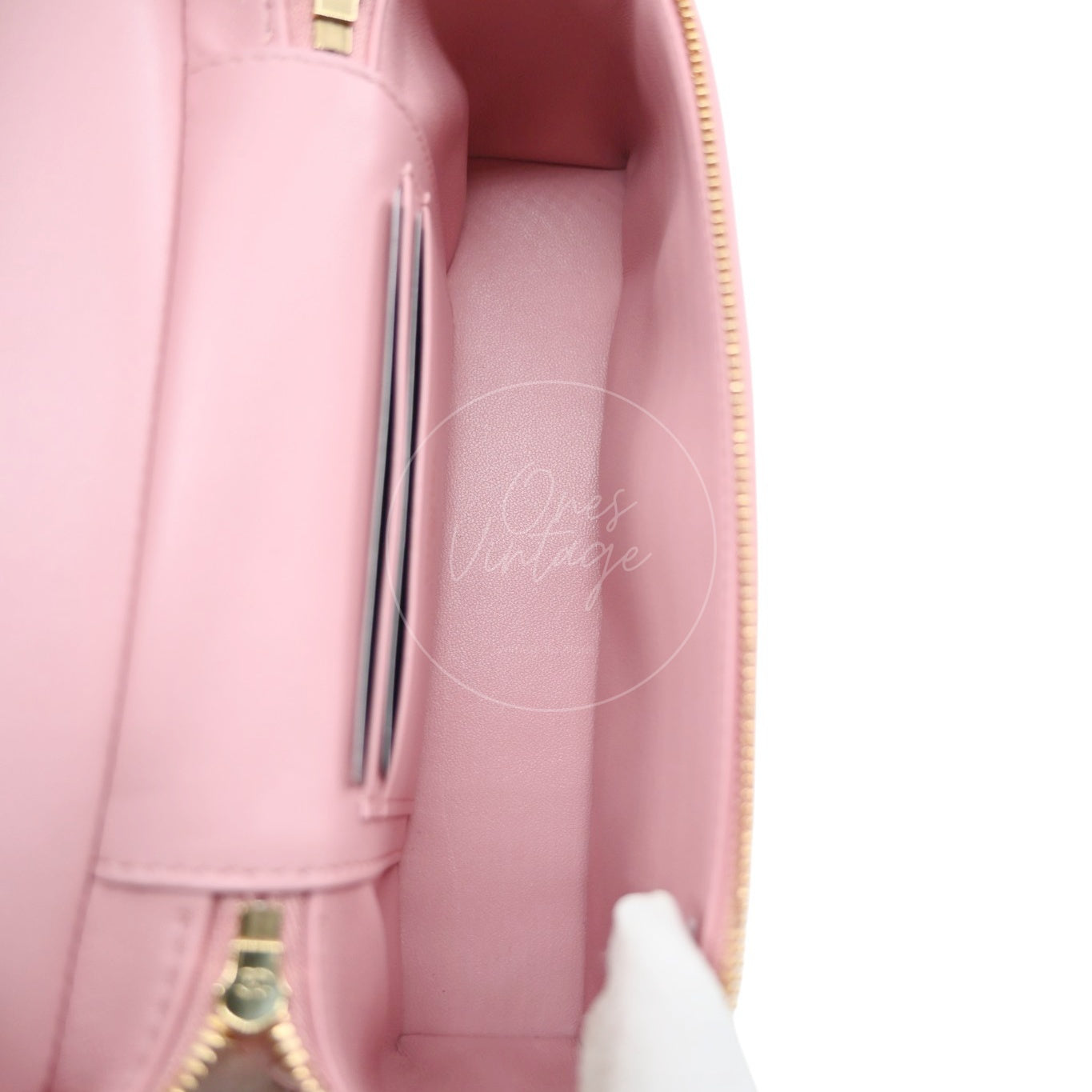 Chanel Calfskin Crocodile Embossed Slim Vanity Case With Chain Pink GHW Series K3