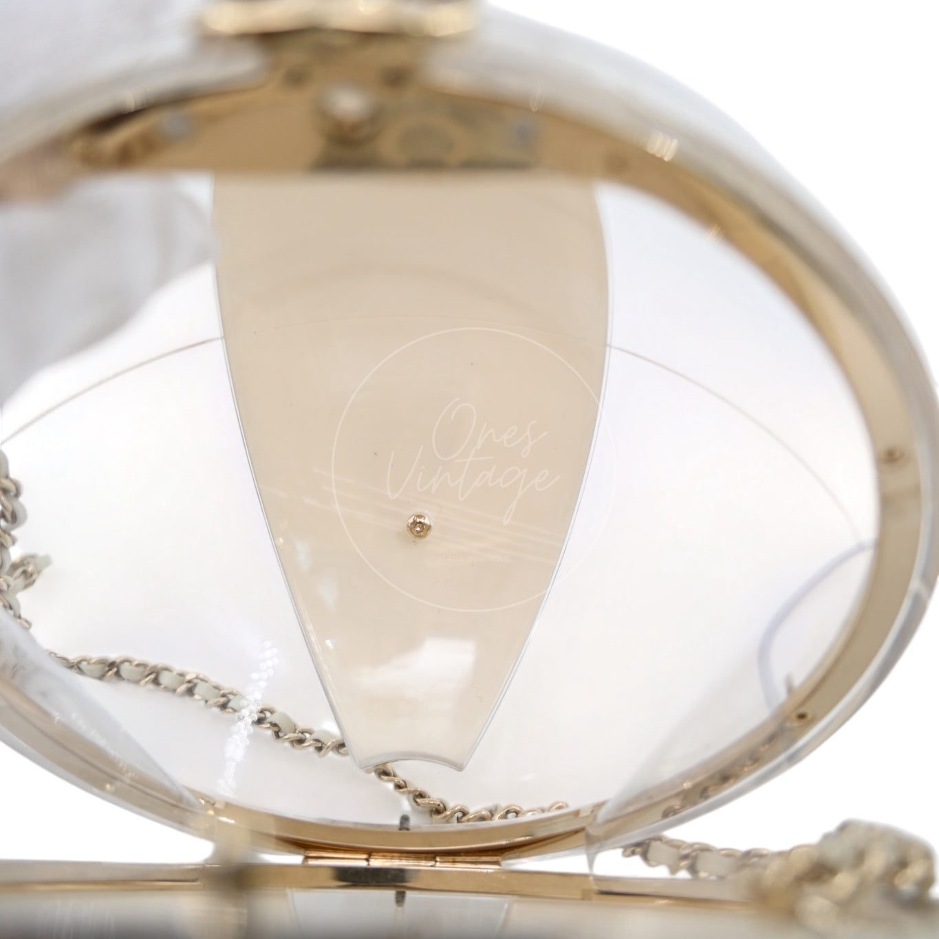 [Pre-owned] Chanel Coco Beach Ball Minaudière