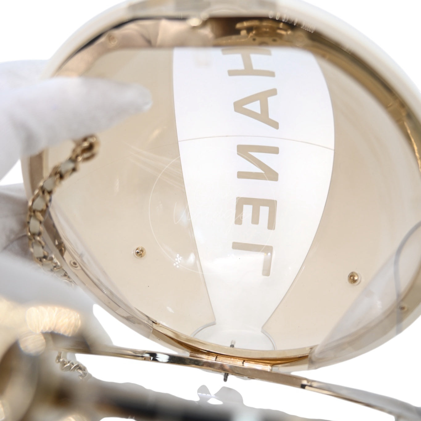 [Pre-owned] Chanel Coco Beach Ball Minaudière