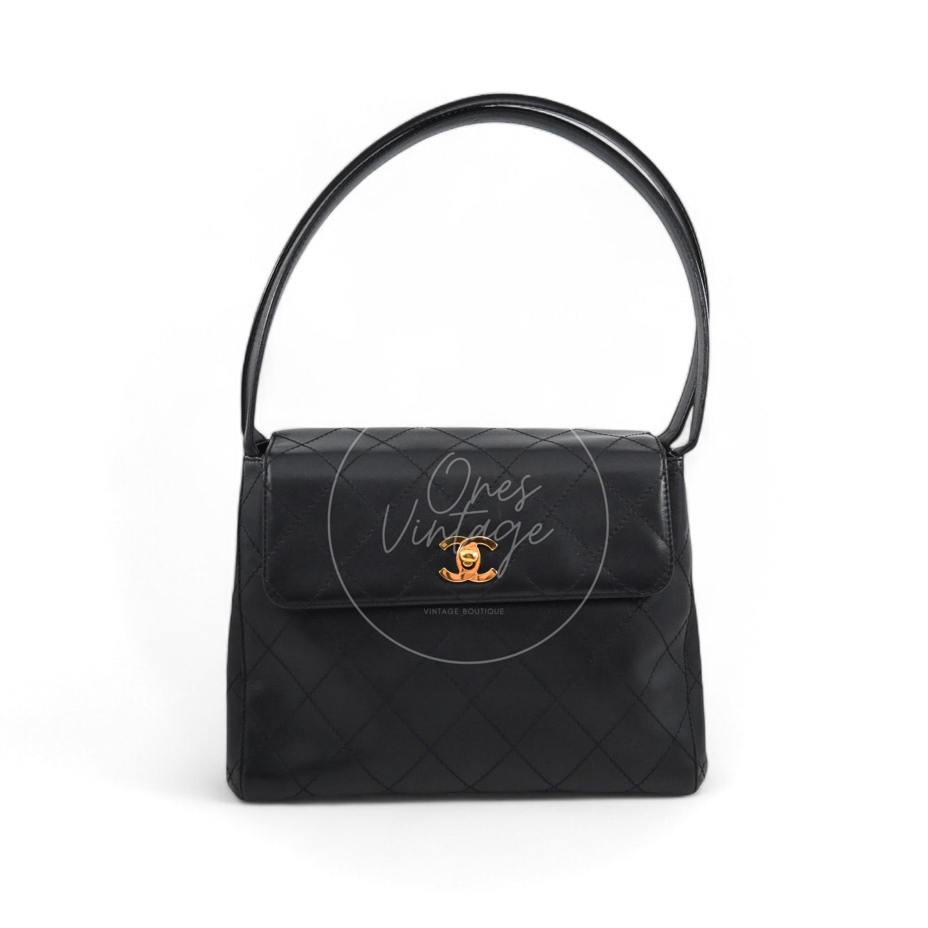 [Pre-owned] Chanel Vintage Black Lambskin CC Turn Lock Shoulder bag