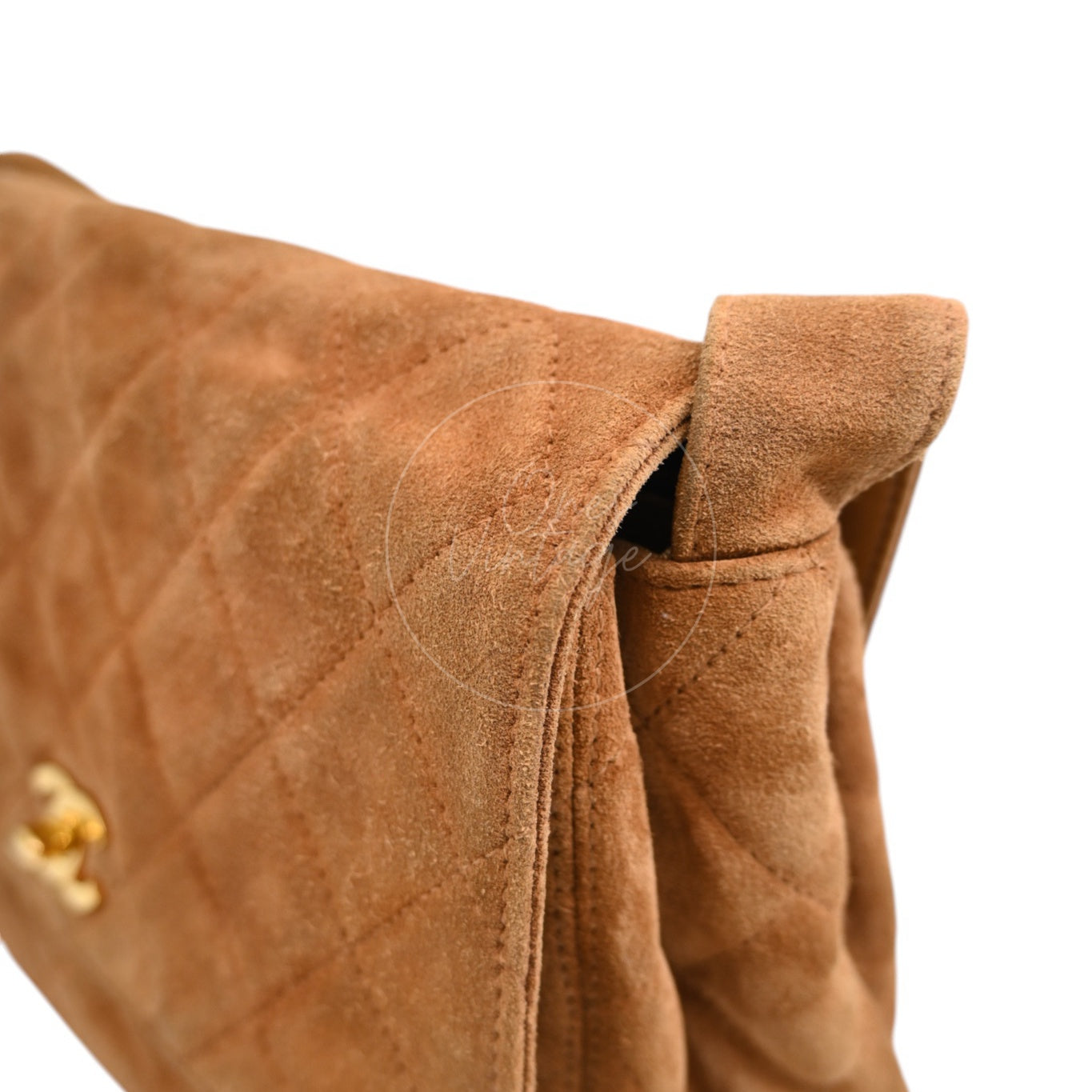 [Pre-owned] Chanel Quilted Suede Turnlock Shoulder Bag