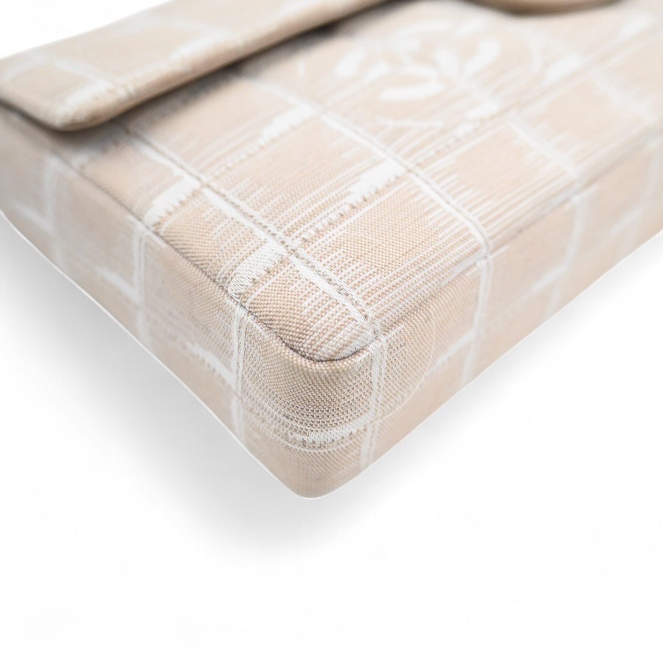 [Pre-owned] Chanel Beige Nylon Travel Line Chocolate Bar Bag