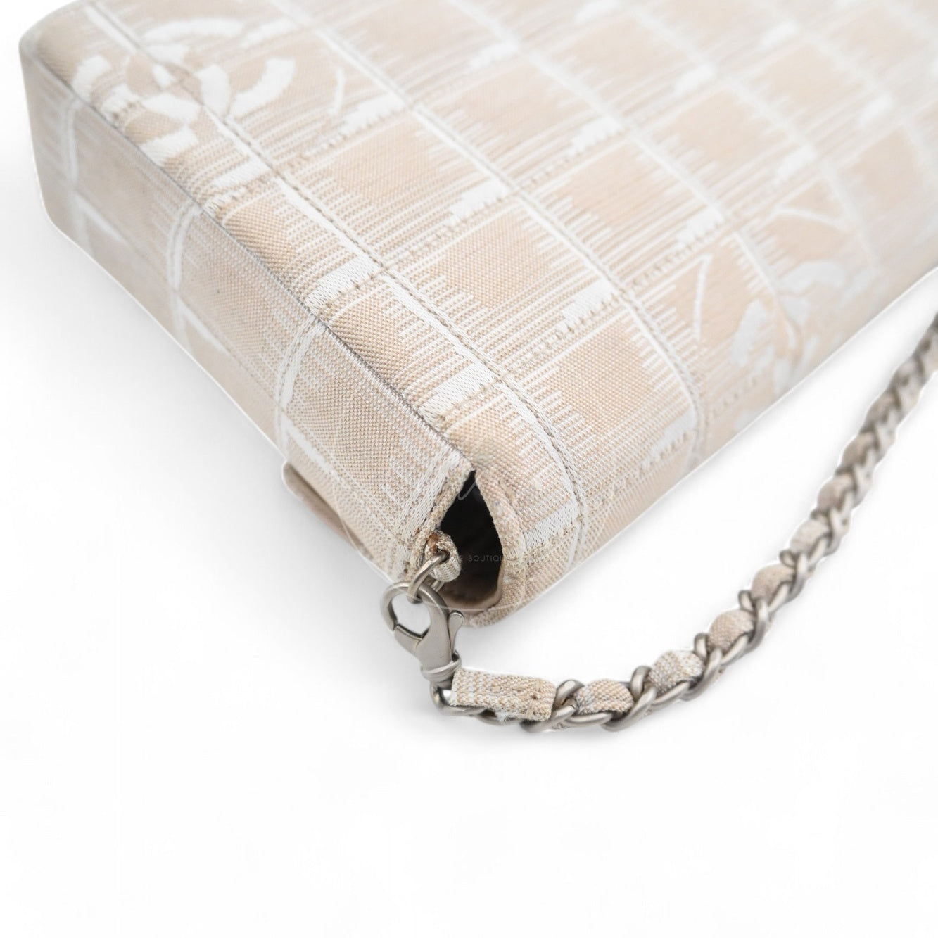 [Pre-owned] Chanel Beige Nylon Travel Line Chocolate Bar Bag
