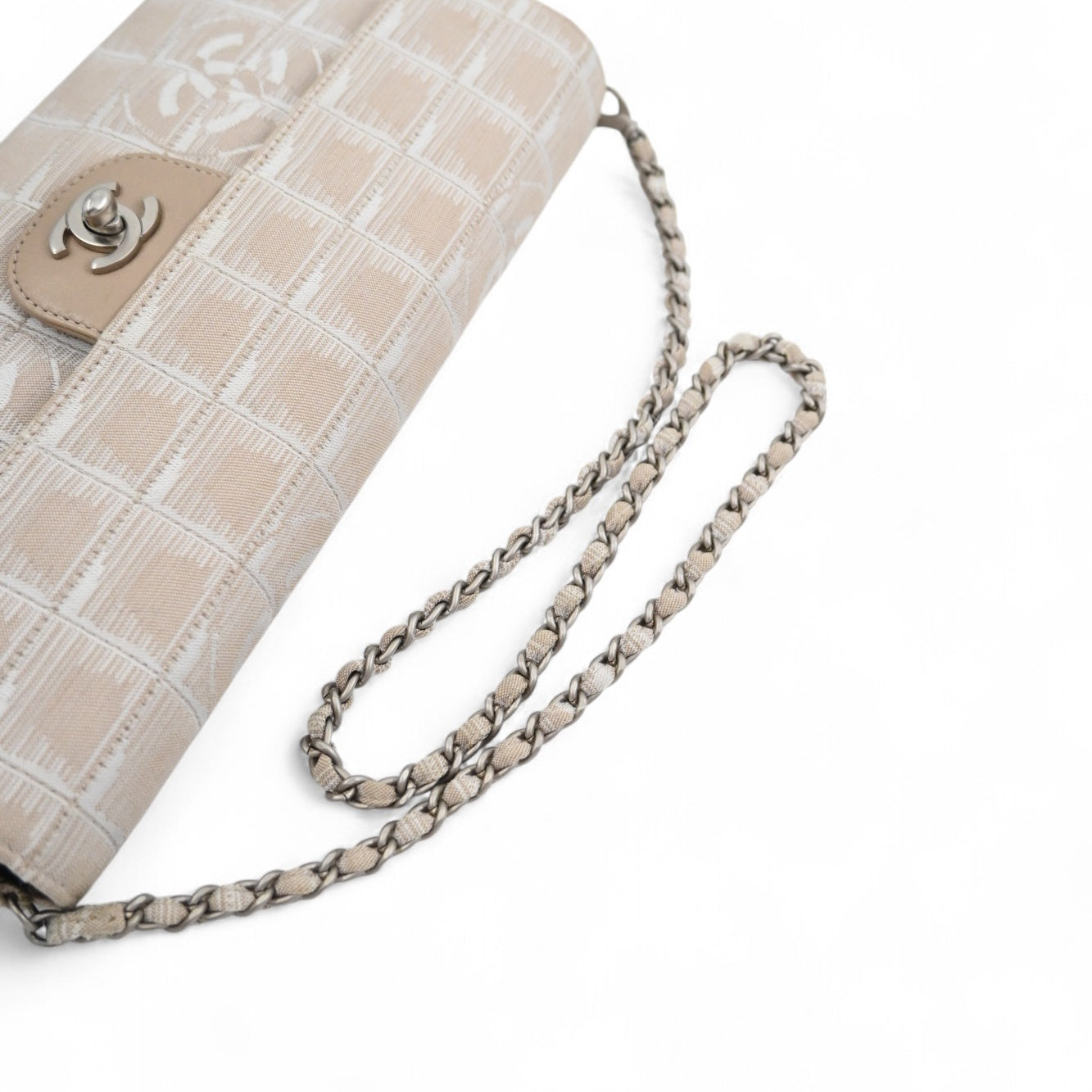 [Pre-owned] Chanel Beige Nylon Travel Line Chocolate Bar Bag