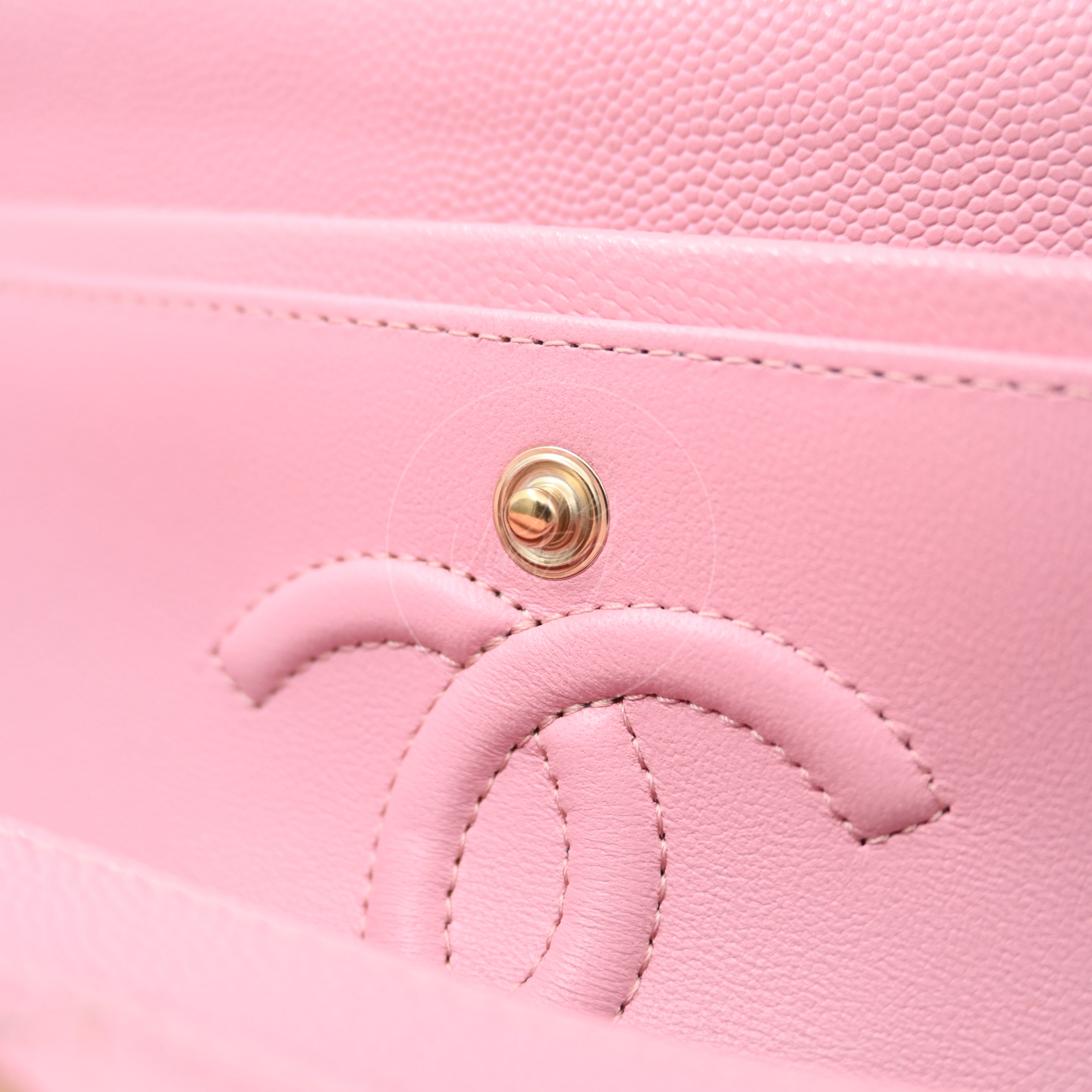 [Pre-owned] Chanel Classic Flap Pink Caviar GHW Bag