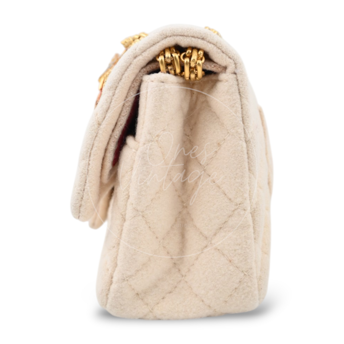 Chanel Paris-Moscou Romanov Reissue Wool 2.55 Flap Bag 2009 Pre-Fall Métiers d'Art in neutral wool fabric with gold-tone hardware, featuring chain strap and diamond quilting, right side view