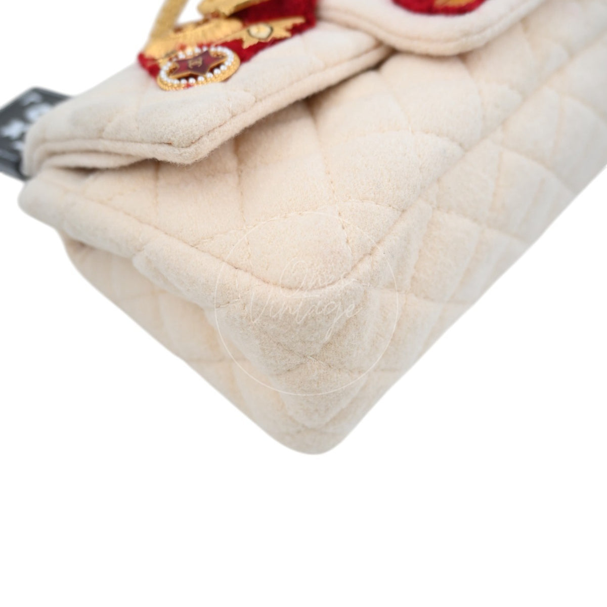 Chanel Paris-Moscou Romanov Reissue Wool 2.55 Flap Bag 2009 Pre-Fall Métiers d'Art in neutral wool fabric, rounded reinforced corner and diamond quilting detail