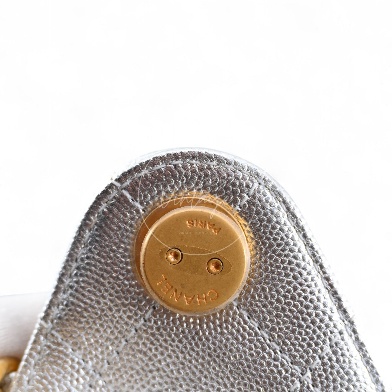 [Pre-owned] Chanel 25 Small Silver Caviar Handbag