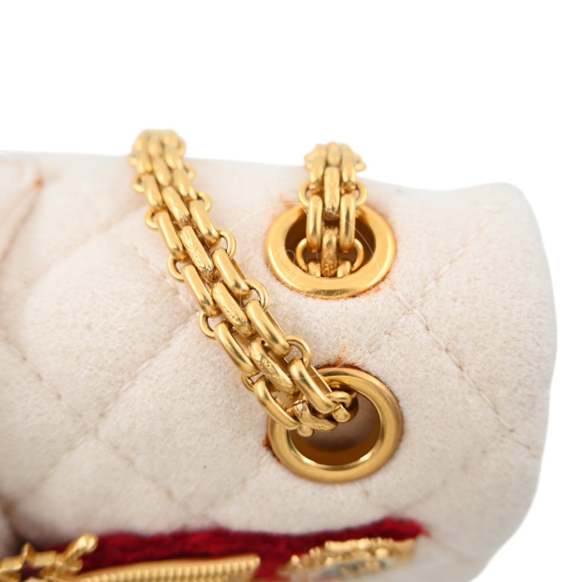 Chanel Paris-Moscou Romanov Reissue Wool 2.55 Flap Bag 2009 Pre-Fall Métiers d'Art in neutral wool fabric, interwoven chain strap and circular handle attachment rings detail