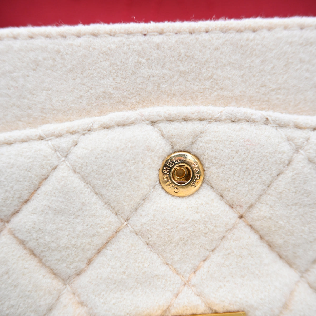 Chanel Paris-Moscou Romanov Reissue Wool 2.55 Flap Bag 2009 Pre-Fall Métiers d'Art in neutral wool fabric, engraved circular snap closure detail