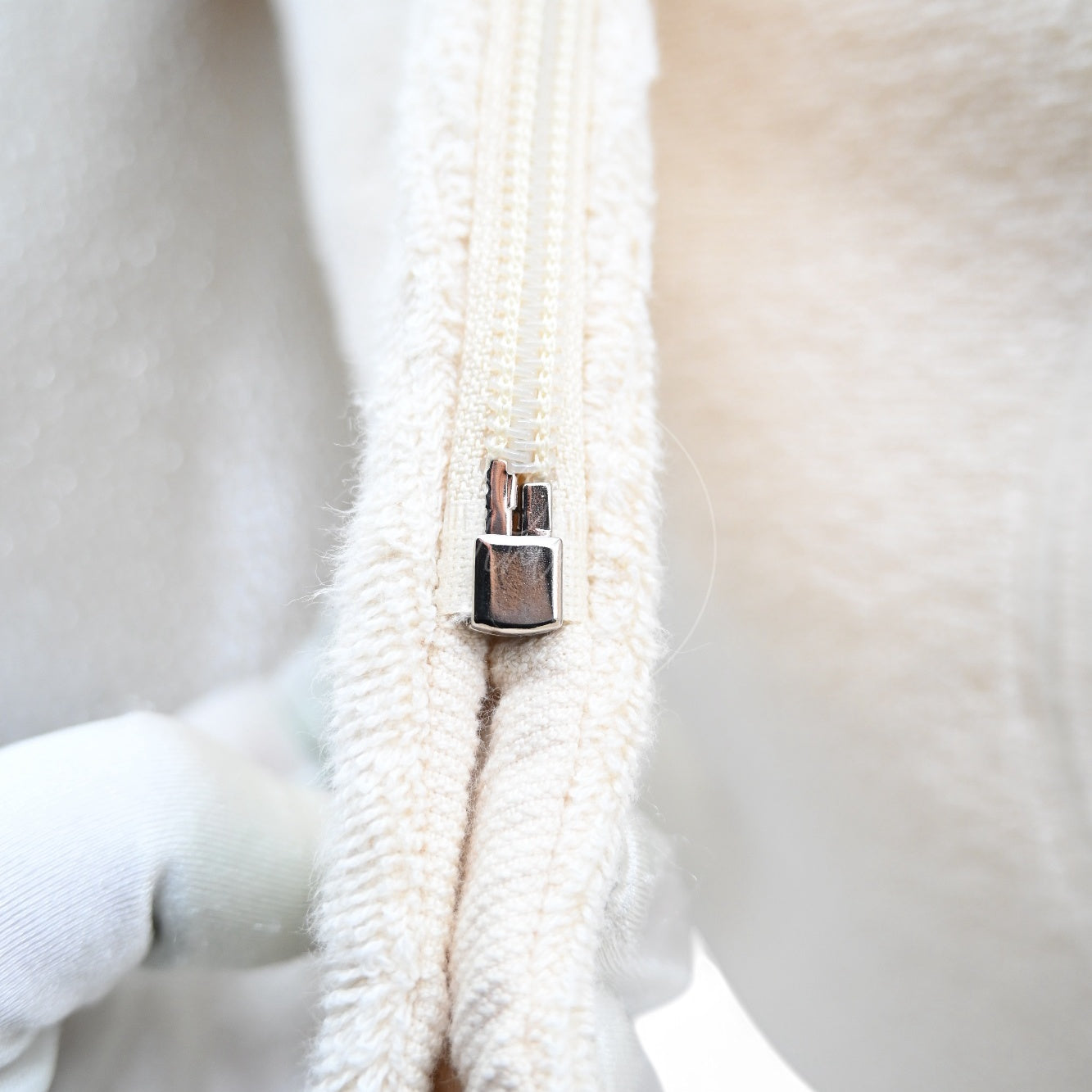 [Pre-owned] Chanel Towel Cotton Ivory Shoulder Bag