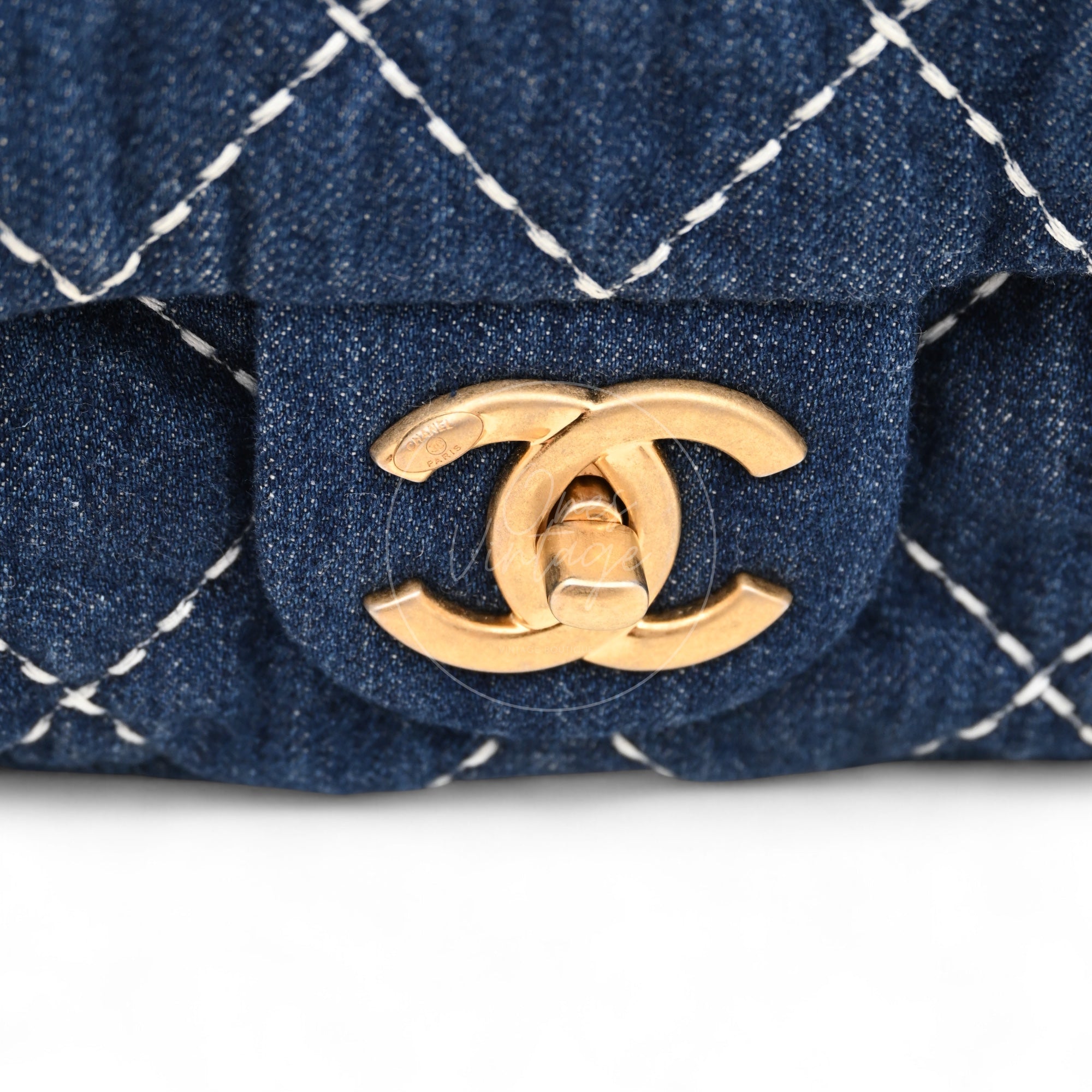 [Pre-owned] Chanel Medium Classic Flap Bag Blue Denim Trip Flap GHW