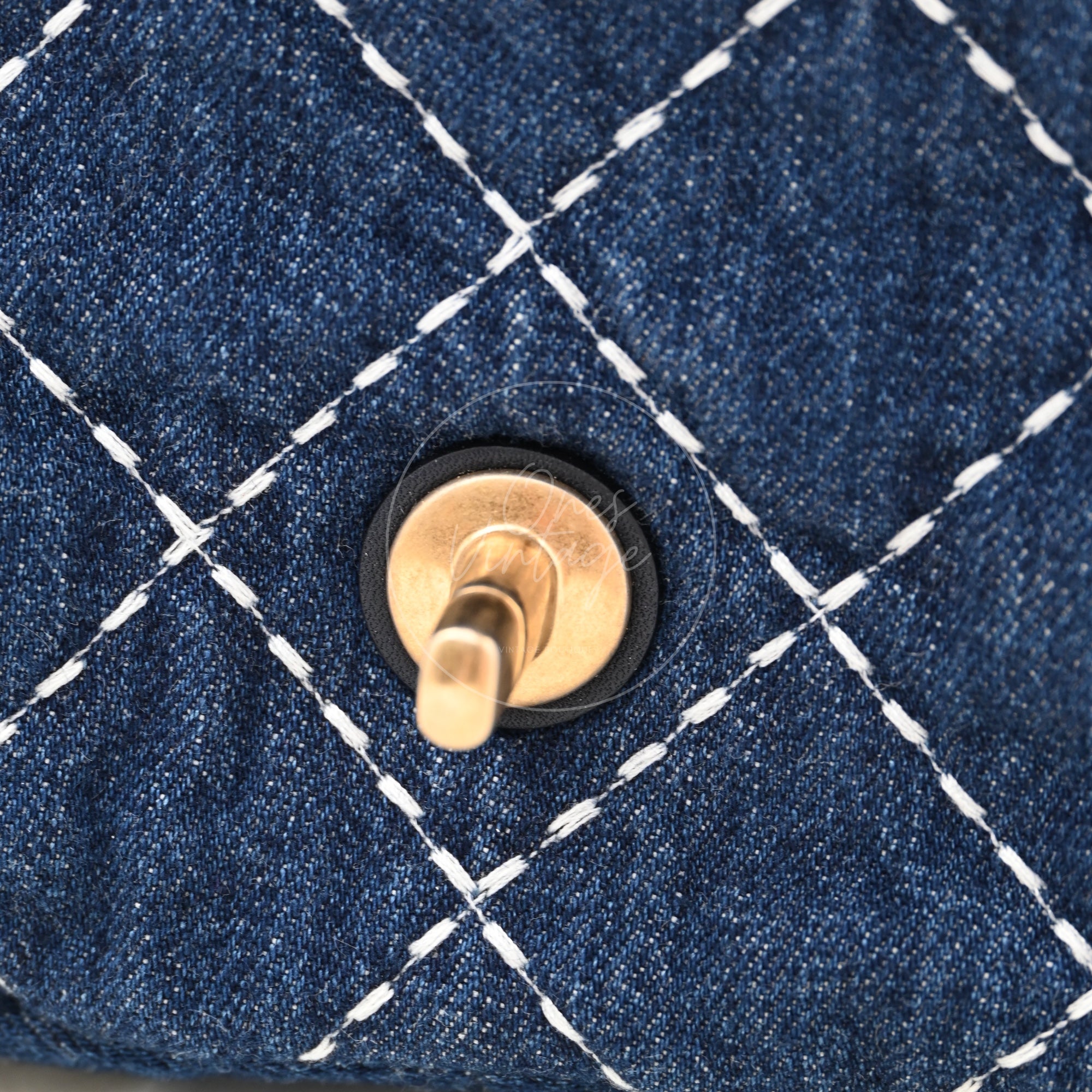 [Pre-owned] Chanel Medium Classic Flap Bag Blue Denim Trip Flap GHW