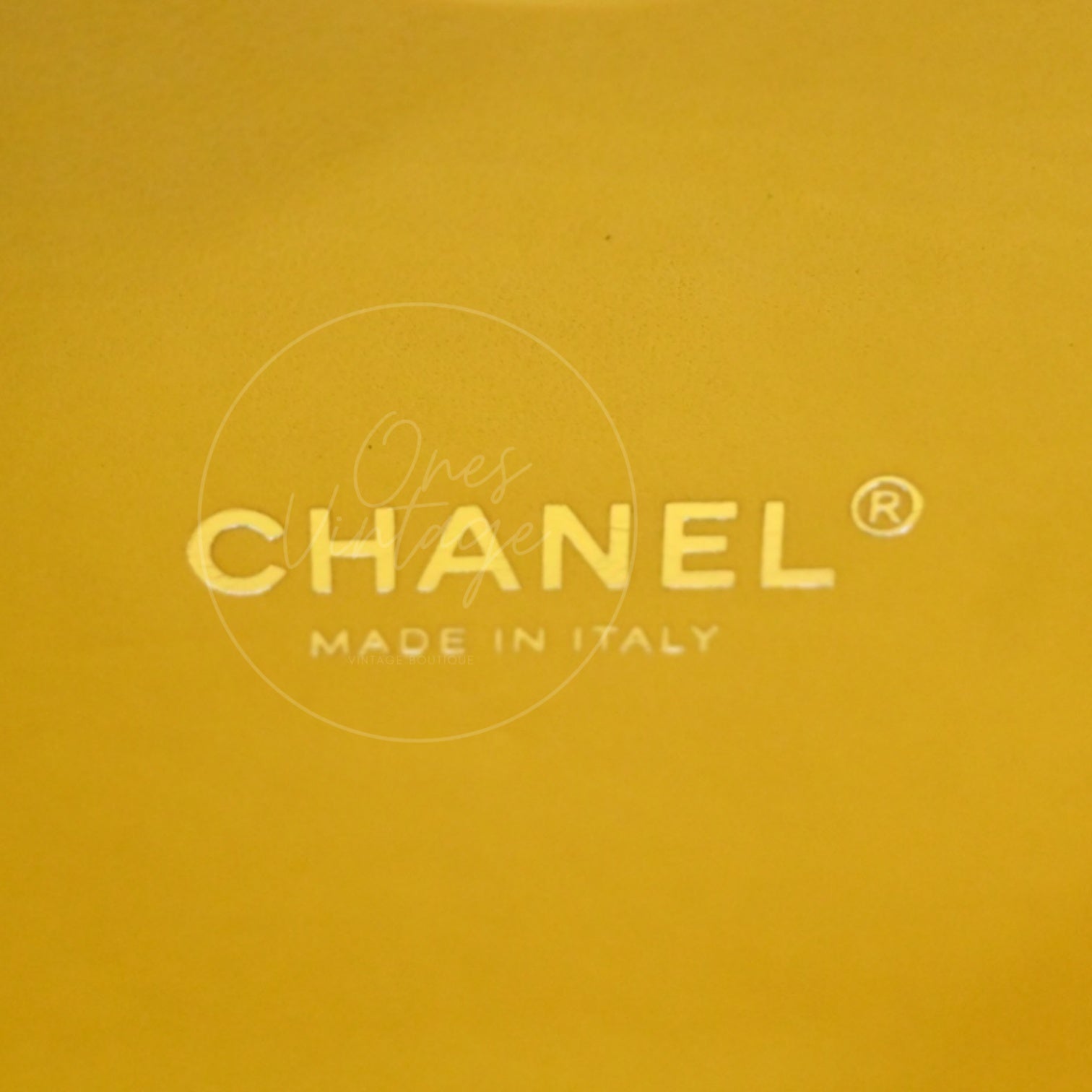 [Pre-owned] Chanel 5x5=Chanel Navy / Yellow Plexiglass Evening In The Street Clutch Box Bag