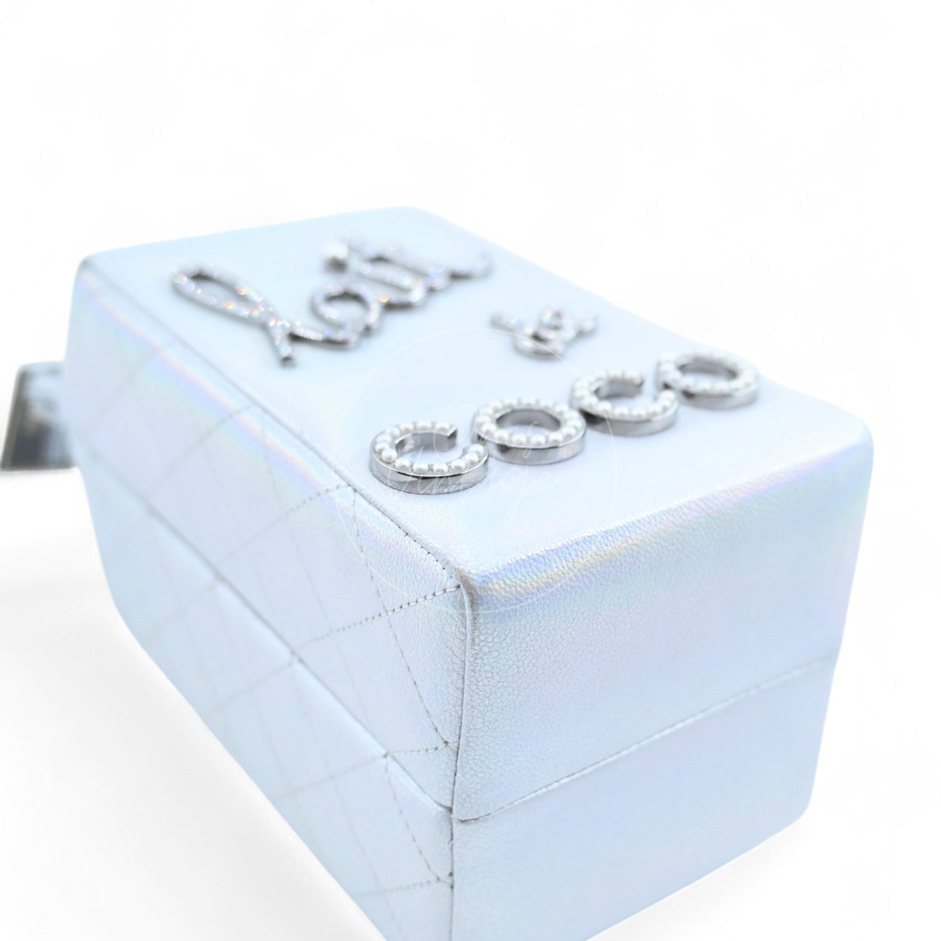 [Pre-owned] Chanel Milk Carton Iridiscent Silver Goatskin Series 20 Bag
