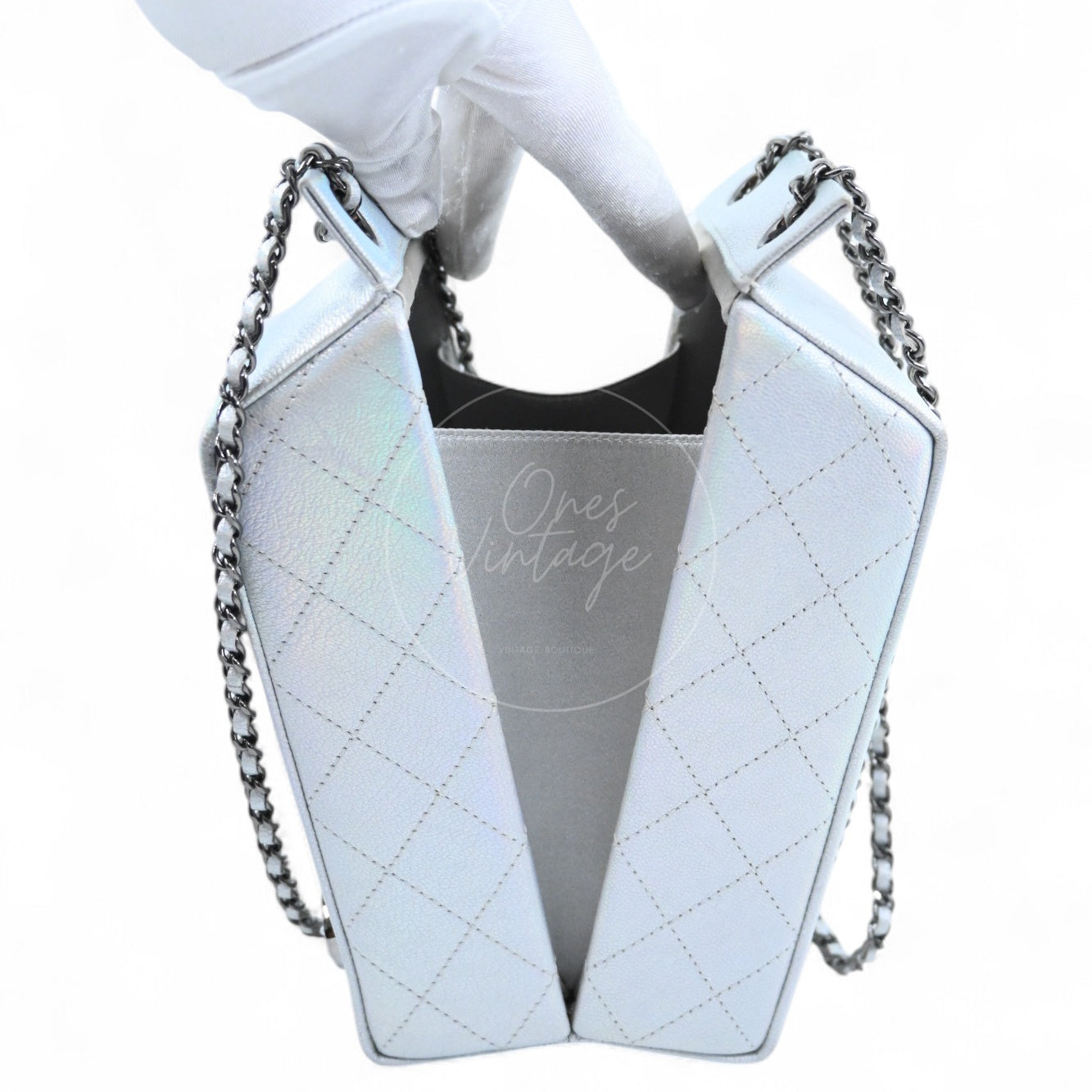 [Pre-owned] Chanel Milk Carton Iridiscent Silver Goatskin Series 20 Bag