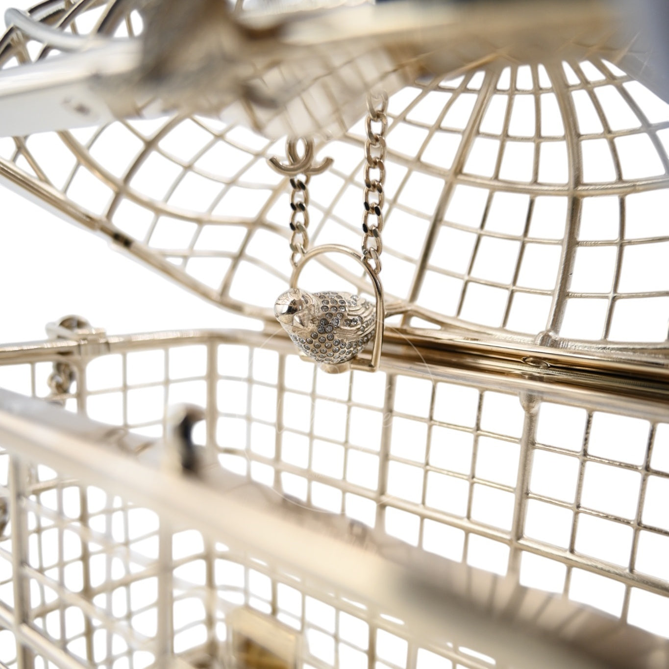 [Pre-owned] Chanel Bird Cage Minaudière in Gold-Tone Metal & Crystals Evening Handbag