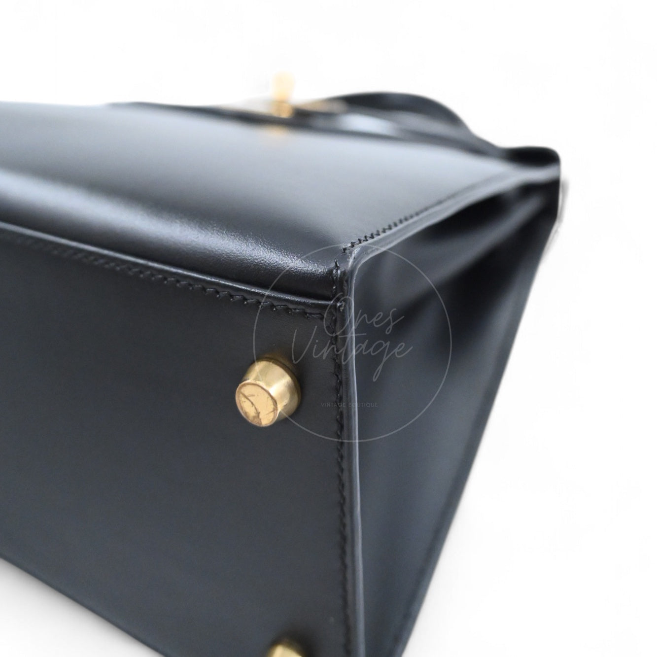 [Pre-owned] Hermes Kelly 28 Black Box GHW Stamp Circle Z