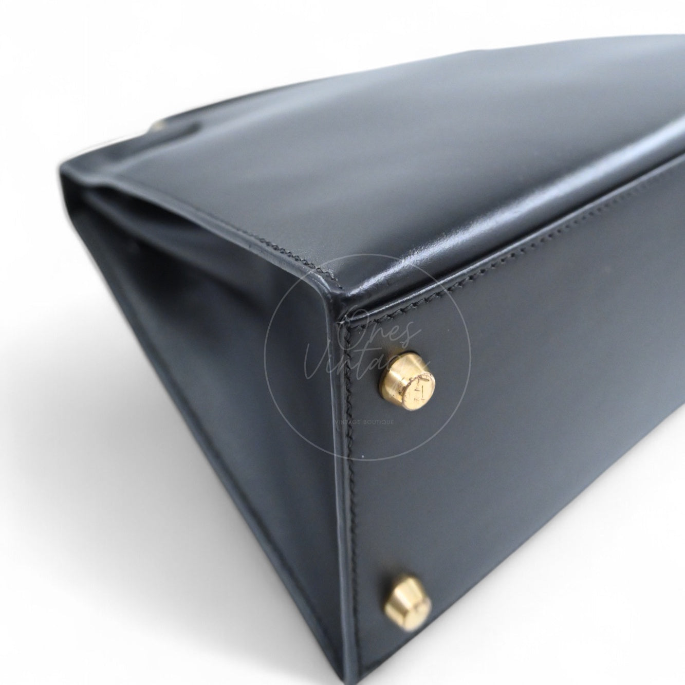 [Pre-owned] Hermes Kelly 28 Black Box GHW Stamp Circle Z