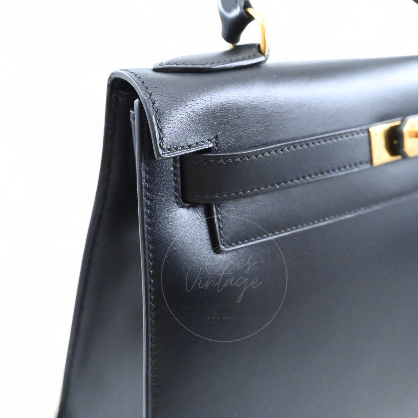 [Pre-owned] Hermes Kelly 28 Black Box GHW Stamp Circle Z