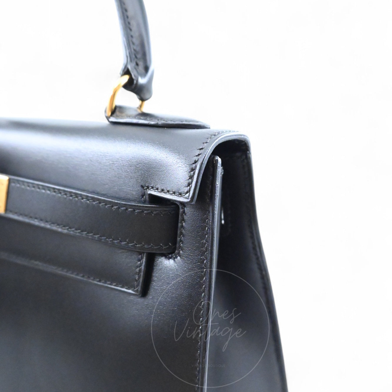 [Pre-owned] Hermes Kelly 28 Black Box GHW Stamp Circle Z