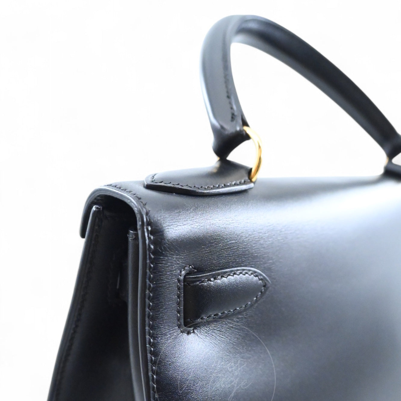 [Pre-owned] Hermes Kelly 28 Black Box GHW Stamp Circle Z