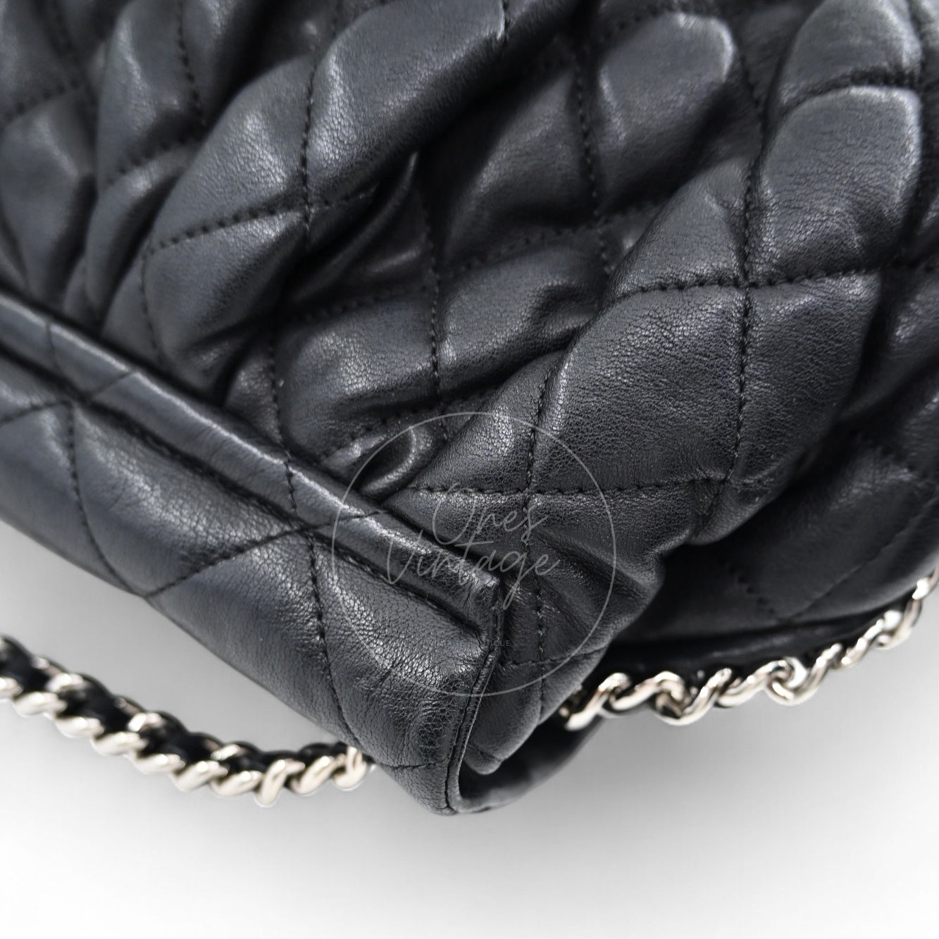 [Pre-owned]Chanel Black Caviar Chain Around Shoulder Bag