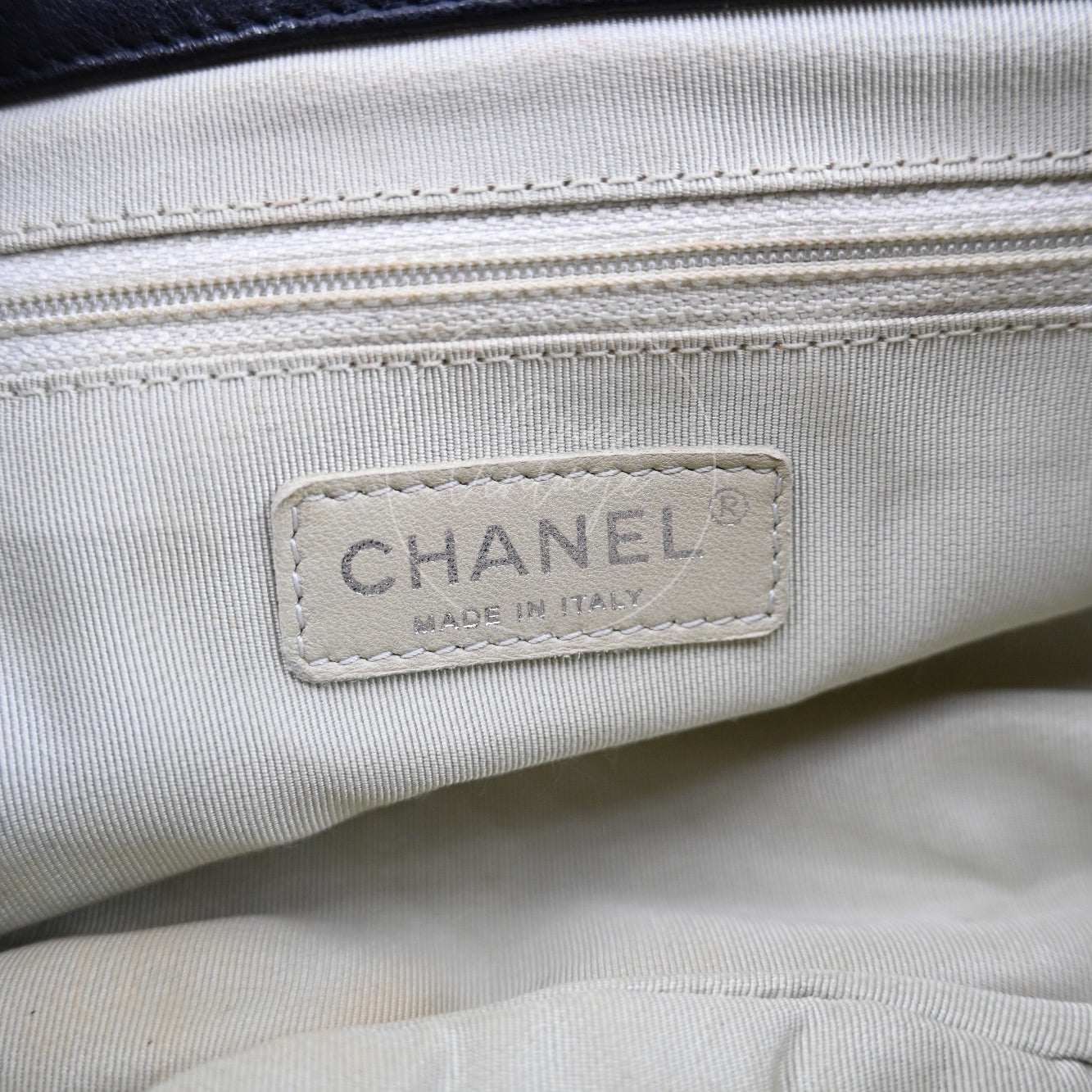 [Pre-owned]Chanel Black Caviar Chain Around Shoulder Bag