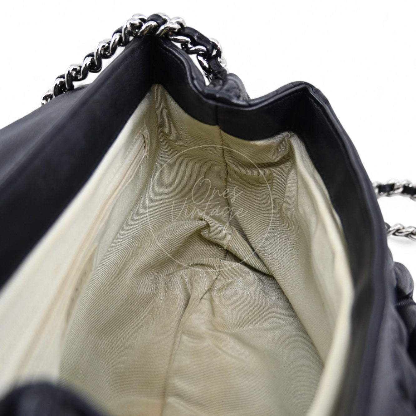 [Pre-owned]Chanel Black Caviar Chain Around Shoulder Bag