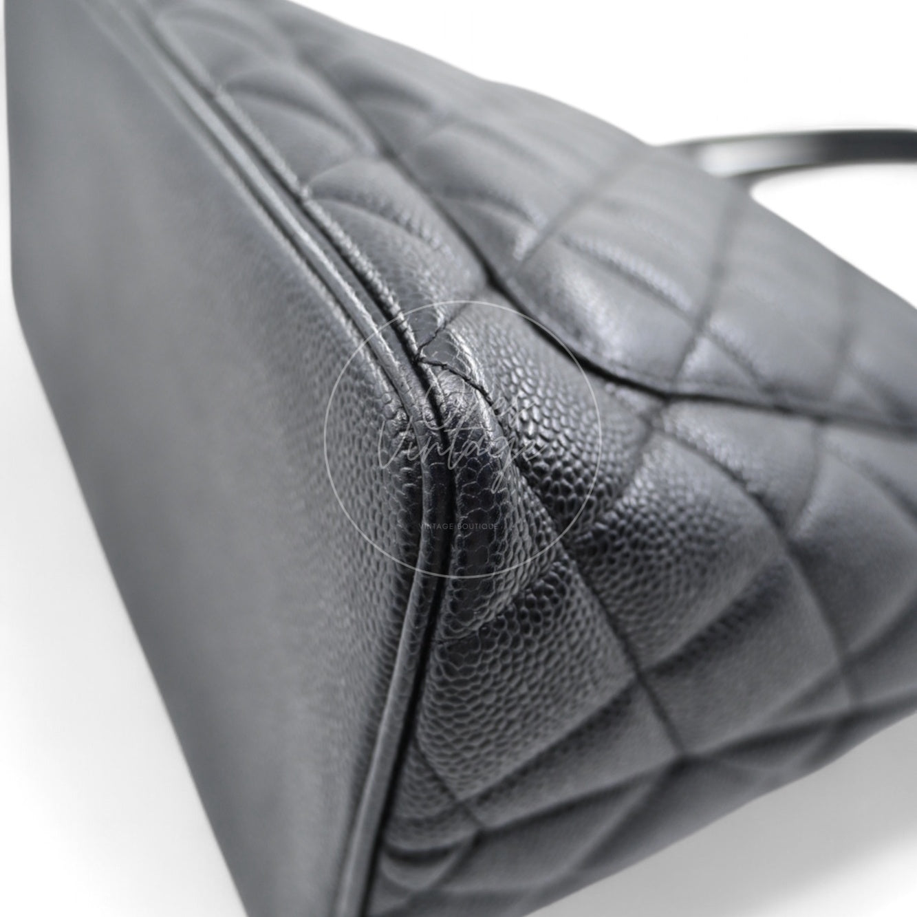 [Pre-owned] Chanel Black Caviar Vintage Medallion Tote Bag
