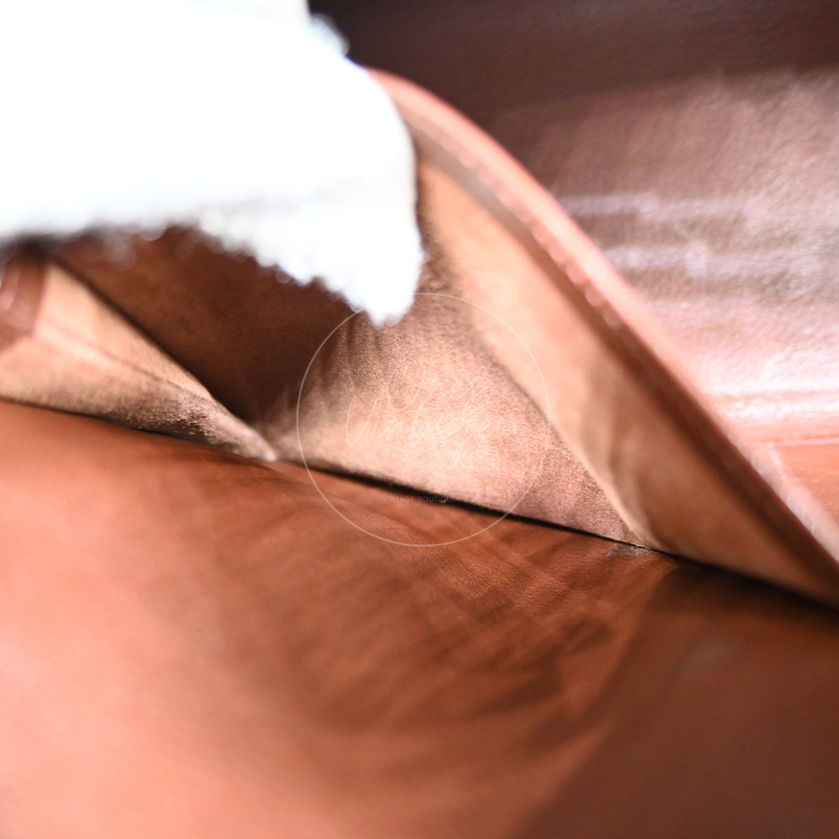 Hermès Kelly 32 Box Calfskin Leather GHW Brown Square E