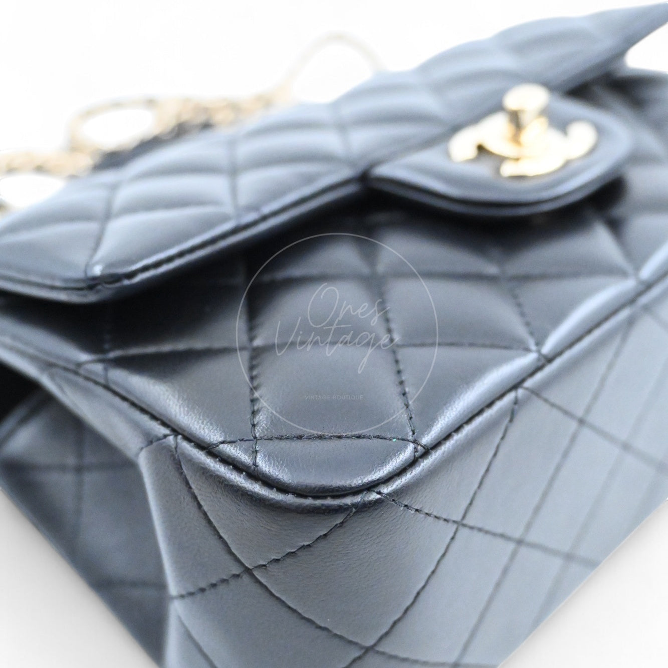 [Pre-owned] Chanel Lambskin Mini Rectangular Flap Black Bag With Top Handle