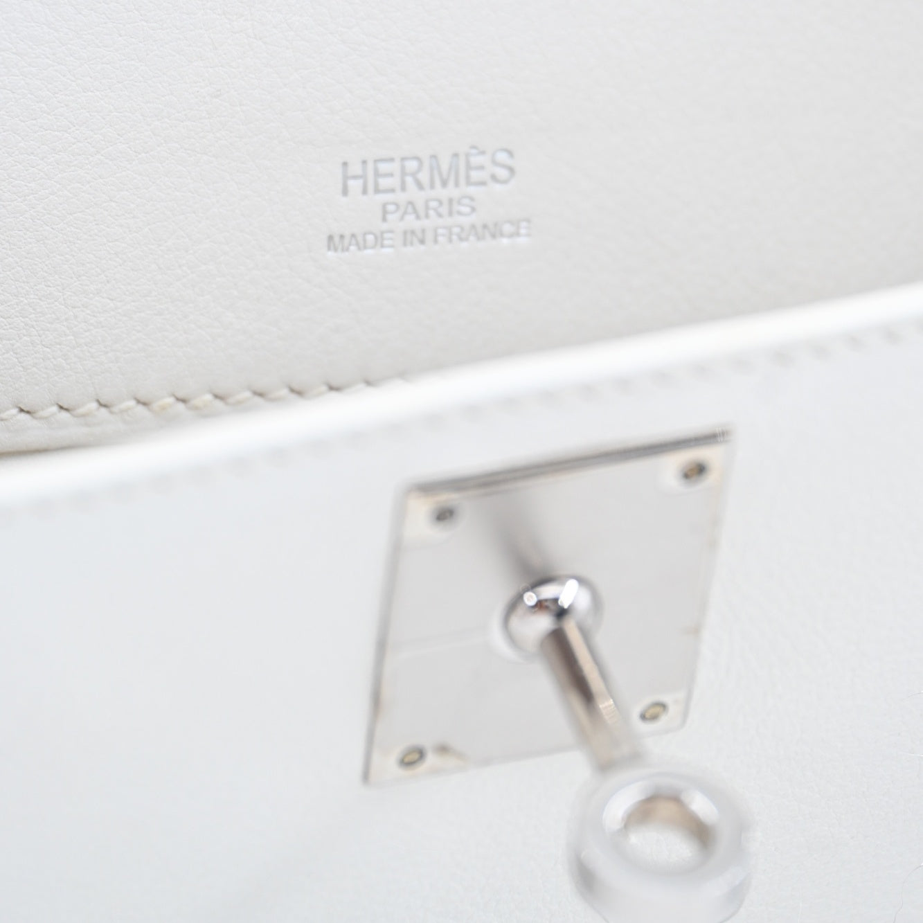 [Pre-owned] Hermes Kelly Cut Clutch White Swift PHW Stamp Square L