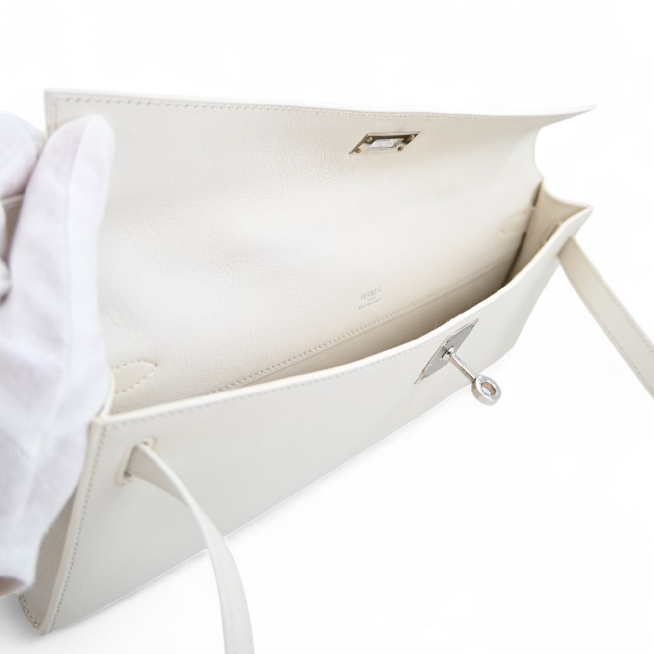 [Pre-owned] Hermes Kelly Cut Clutch White Swift PHW Stamp Square L