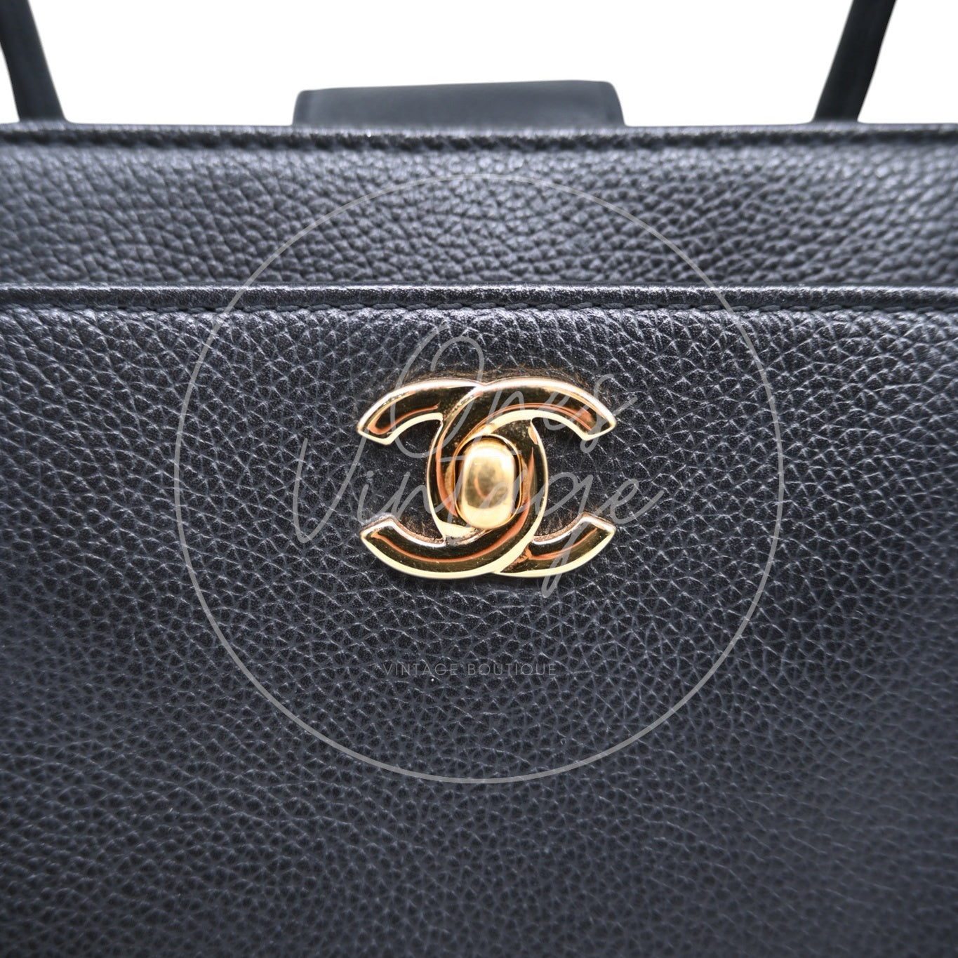 [Pre-owned] Chanel Cert Medium Black GHW