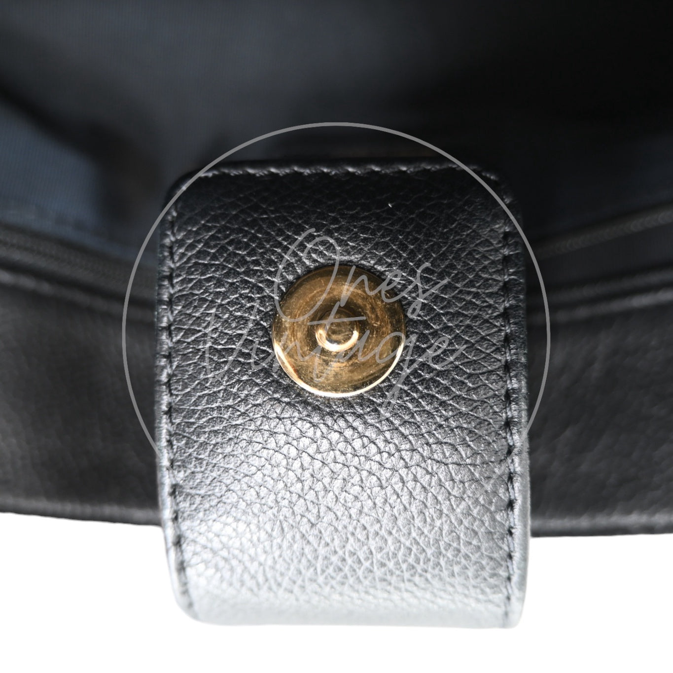 [Pre-owned] Chanel Cert Medium Black GHW