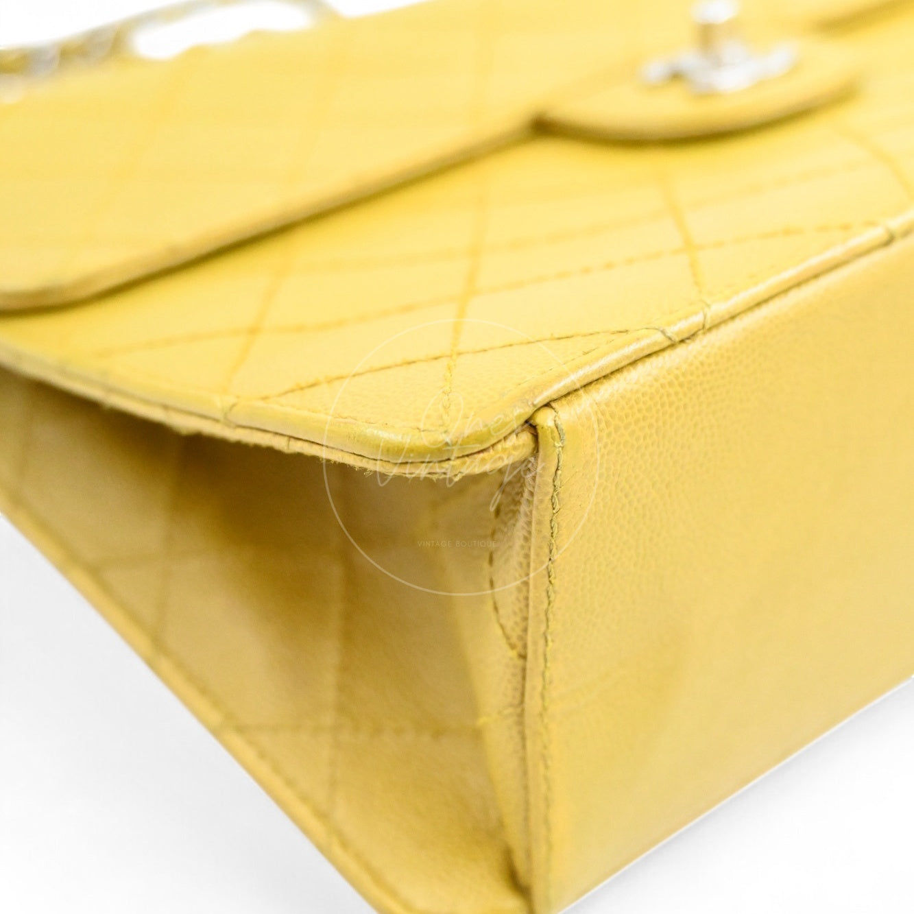 [Pre-owned] Chanel Lime Caviar Classic Jumbo Single Flap Bag