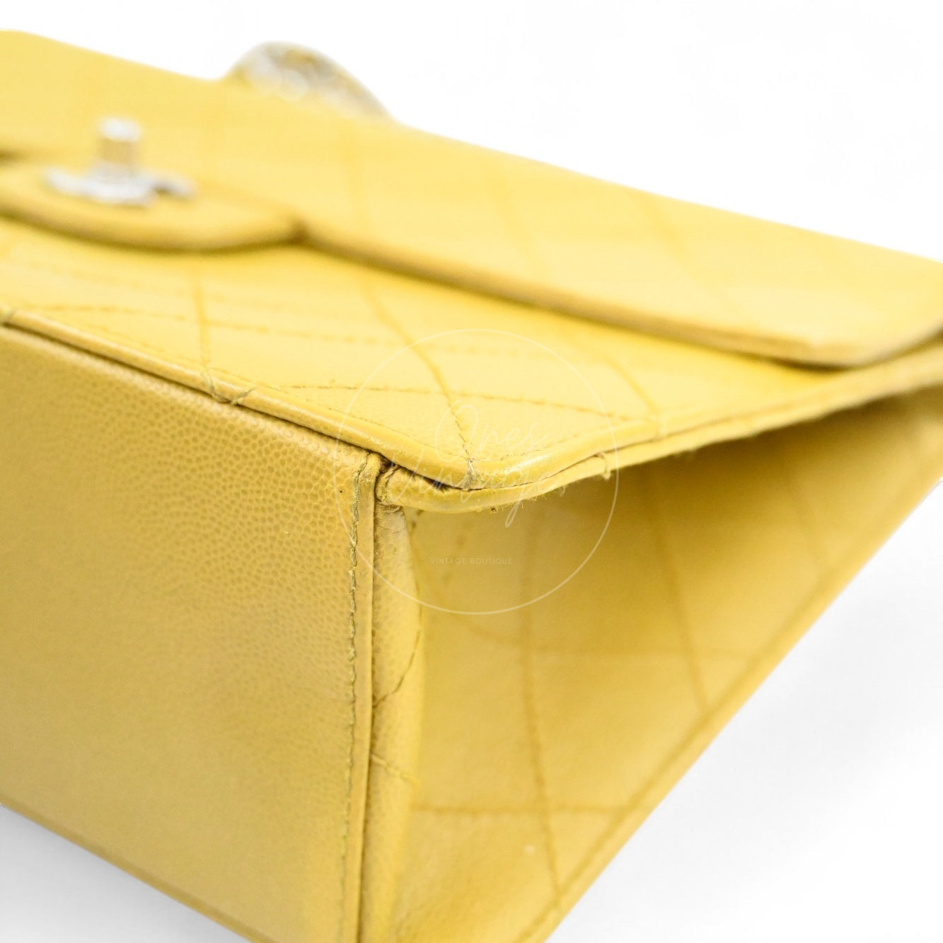[Pre-owned] Chanel Lime Caviar Classic Jumbo Single Flap Bag
