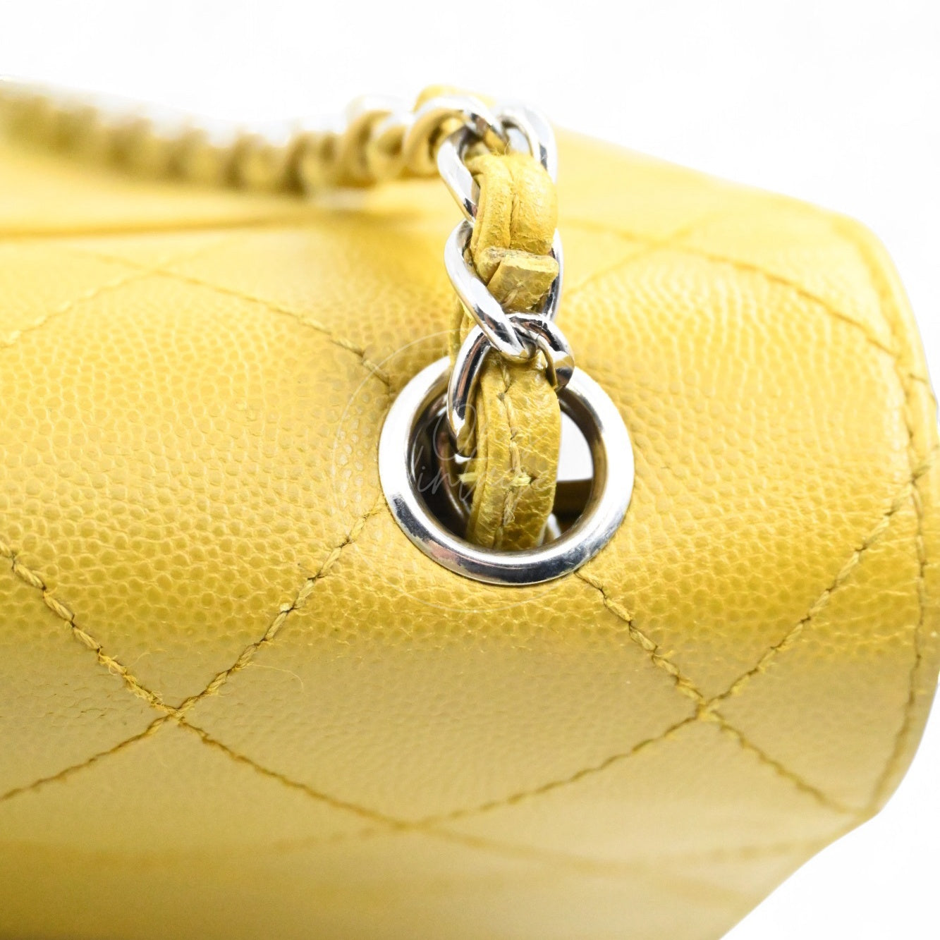 [Pre-owned] Chanel Lime Caviar Classic Jumbo Single Flap Bag