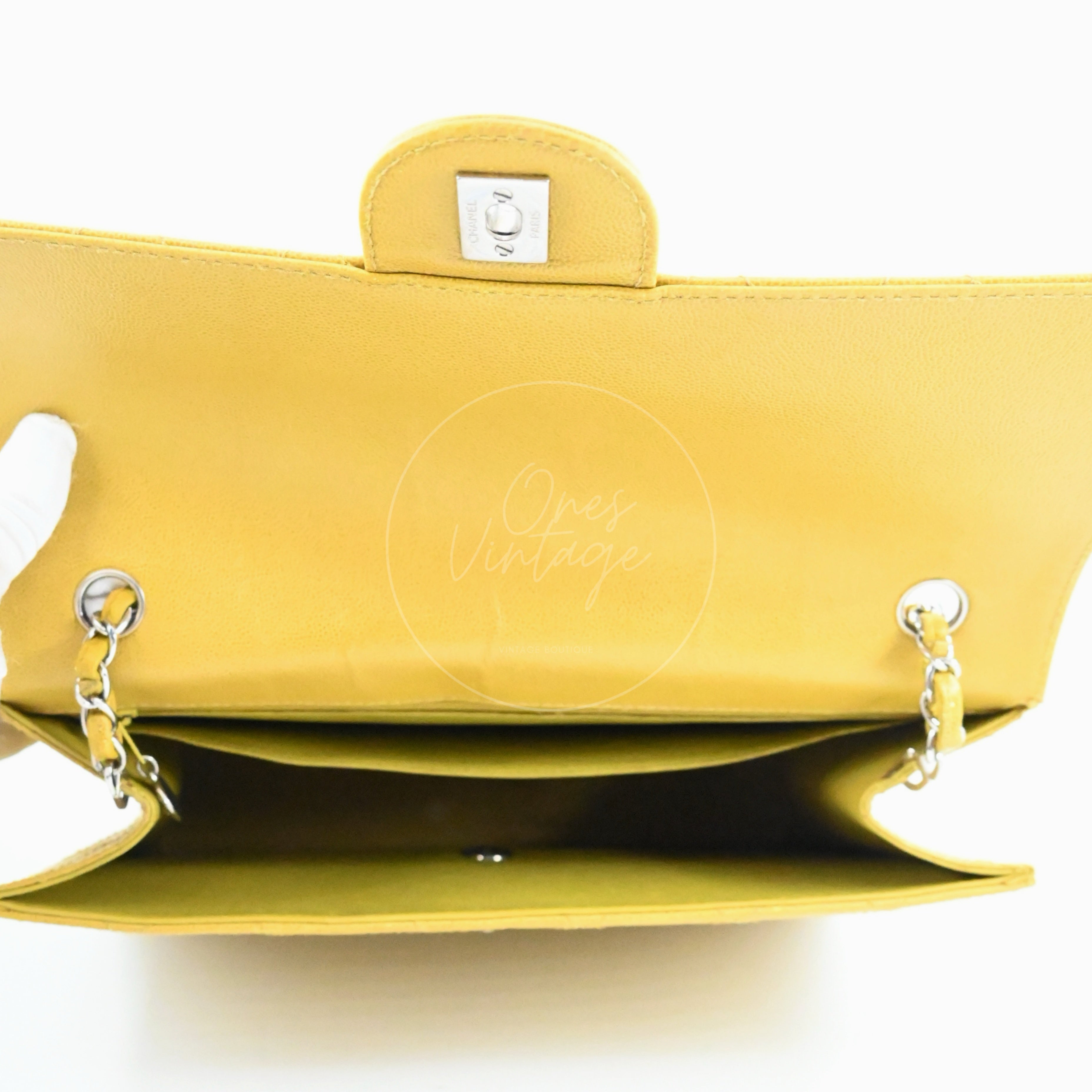 [Pre-owned] Chanel Lime Caviar Classic Jumbo Single Flap Bag