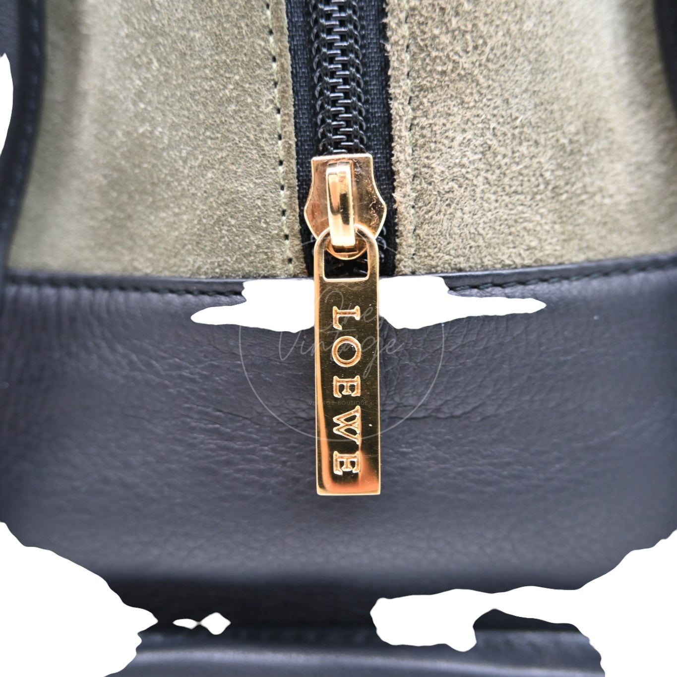 [Pre-owned] Loewe Amazona 27 Suede Khaki Handbag