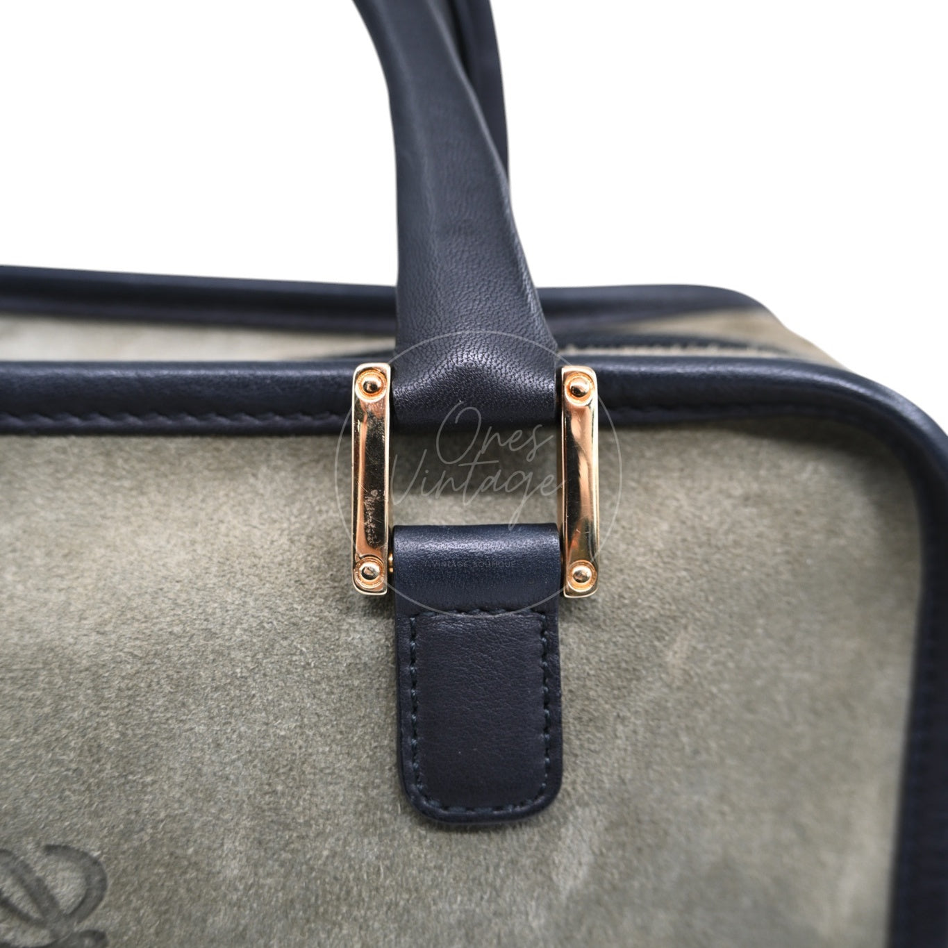 [Pre-owned] Loewe Amazona 27 Suede Khaki Handbag