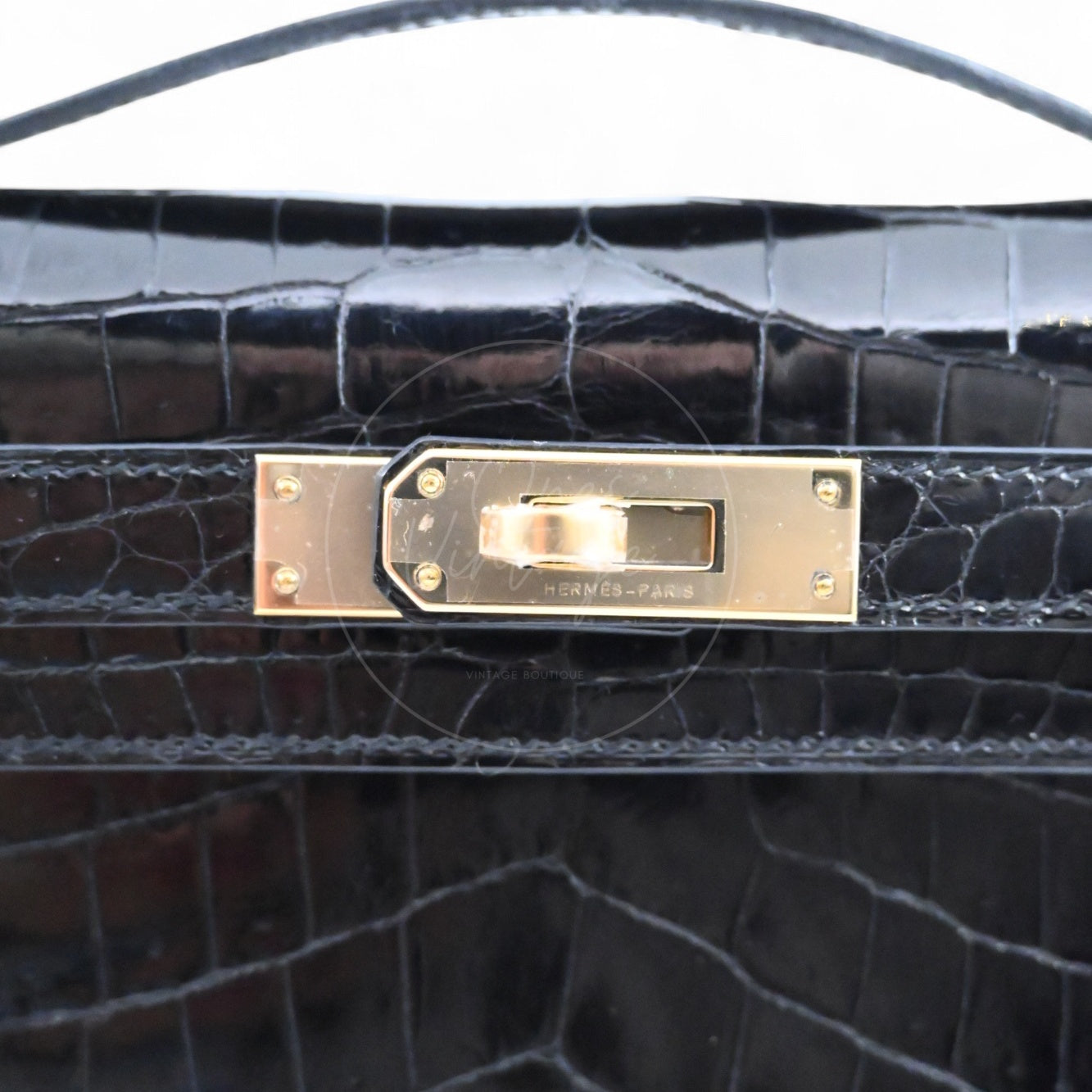 [Pre-owned] Hermes Kelly Cut Black Shiny-Croco Stamp Square R