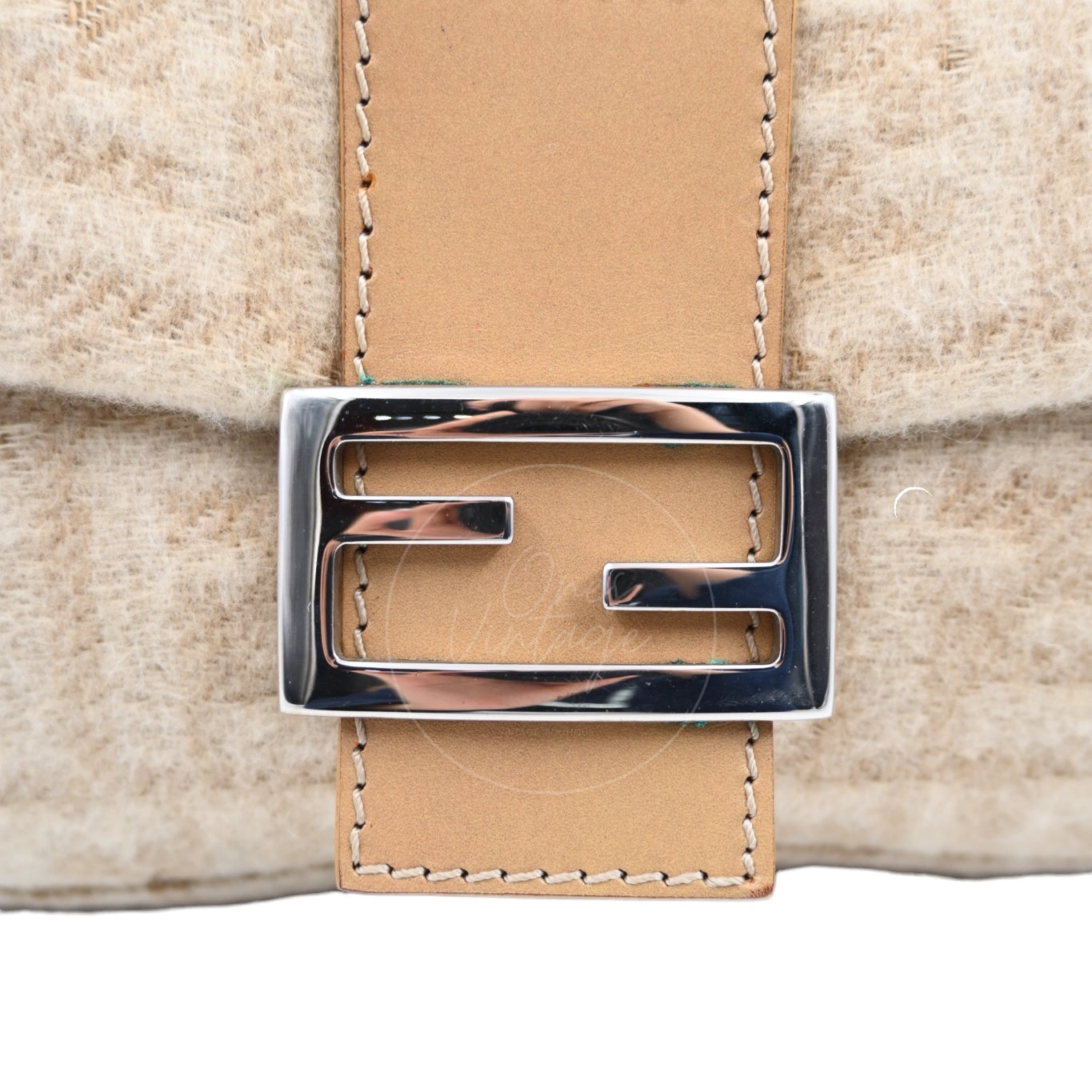 [Pre-owned] Fendi Beige Zucca Baguette Wool and Leather
