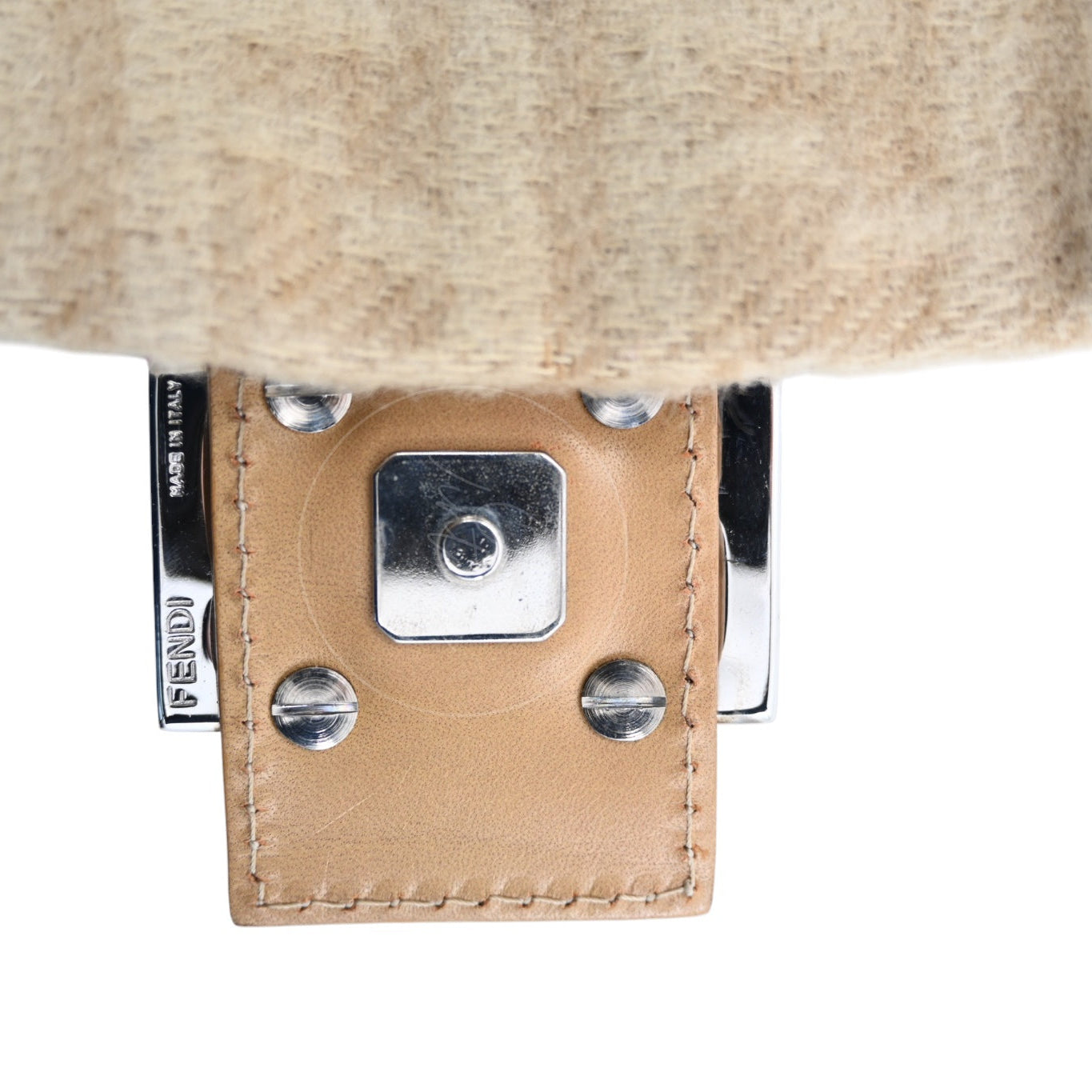 [Pre-owned] Fendi Beige Zucca Baguette Wool and Leather