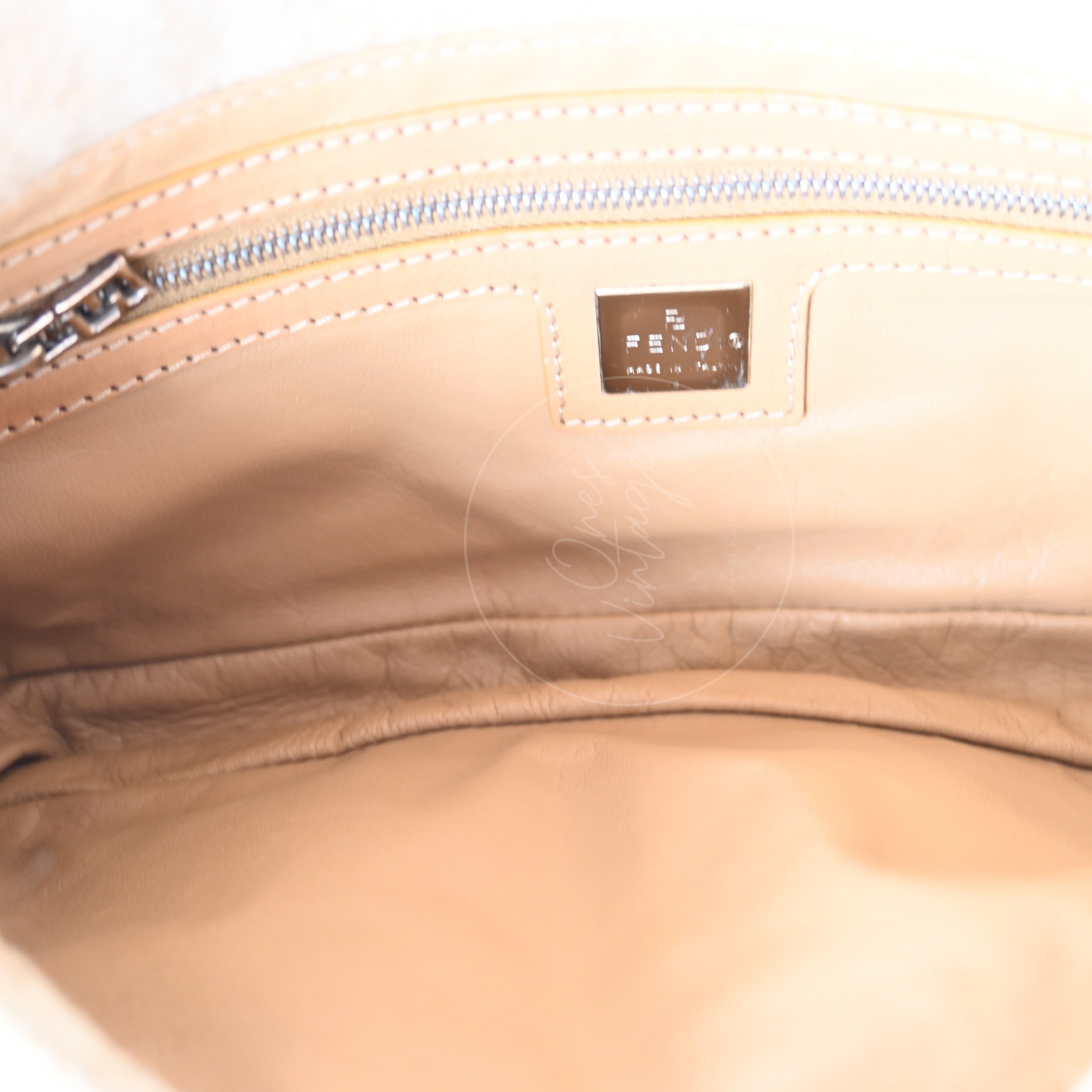 [Pre-owned] Fendi Beige Zucca Baguette Wool and Leather