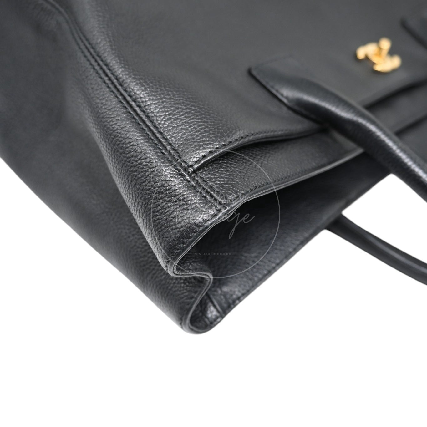 [Pre-owned] CHANEL Black Caviar Executive Cerf Tote GHW
