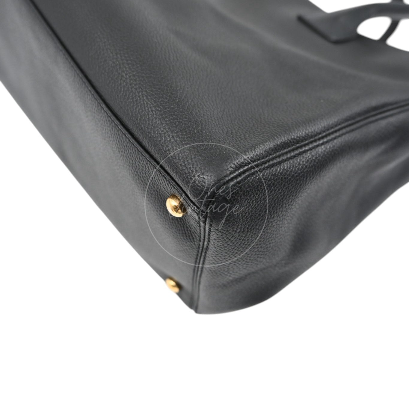 [Pre-owned] CHANEL Black Caviar Executive Cerf Tote GHW