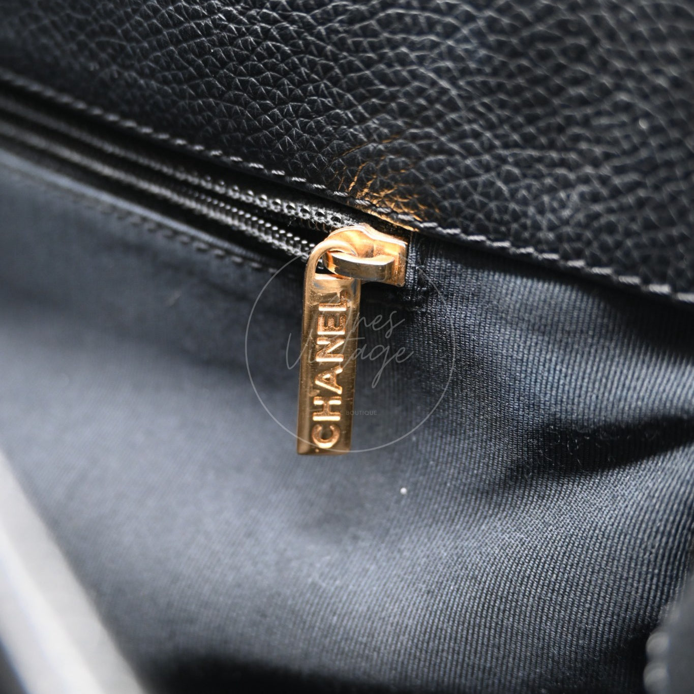[Pre-owned] CHANEL Black Caviar Executive Cerf Tote GHW